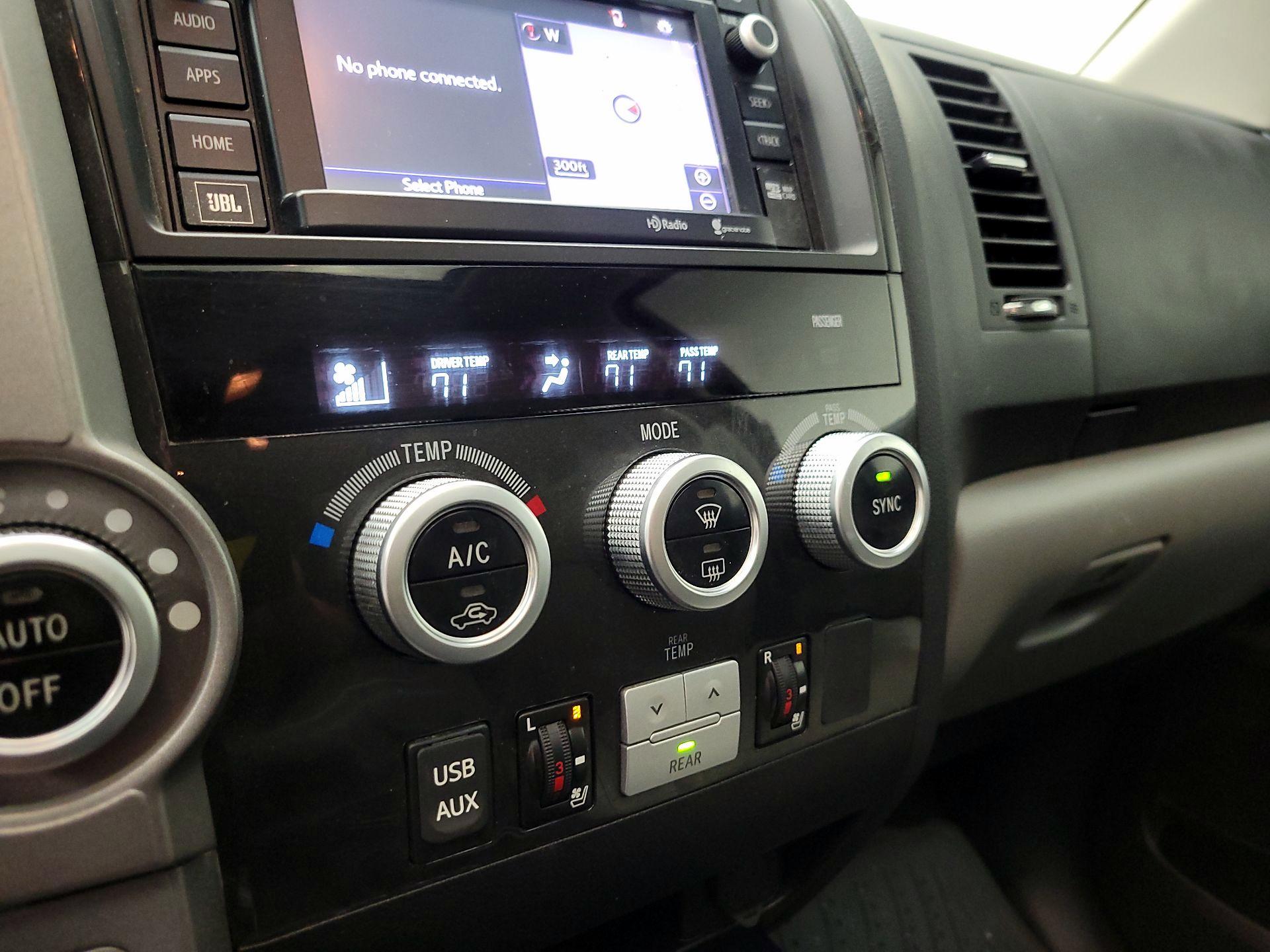 Thumbnail: 2014 Toyota Sequoia - 17