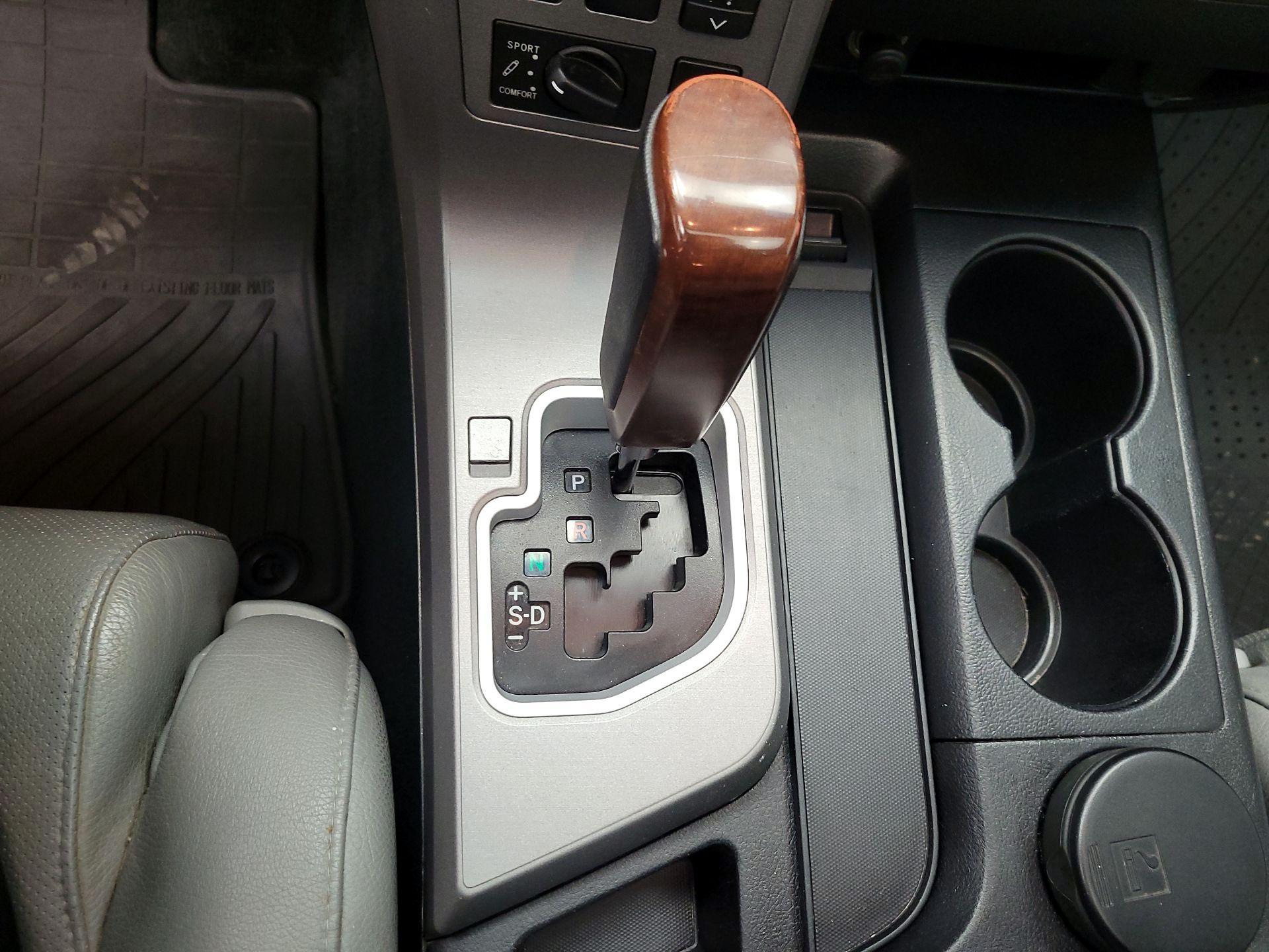 Thumbnail: 2014 Toyota Sequoia - 18