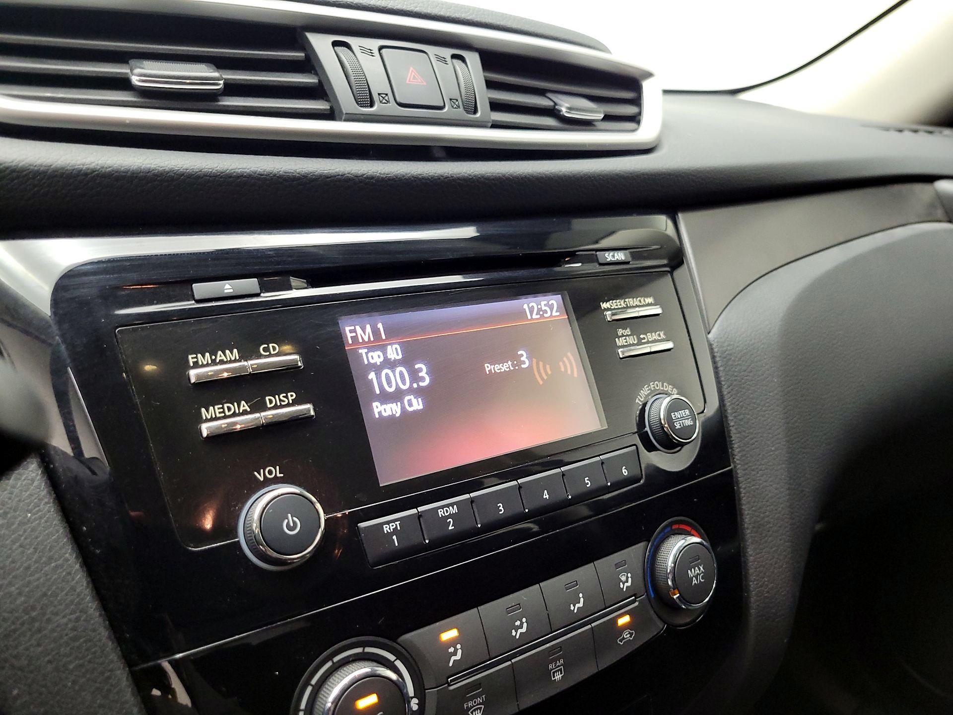 Thumbnail: 2014 Nissan Rogue - 15