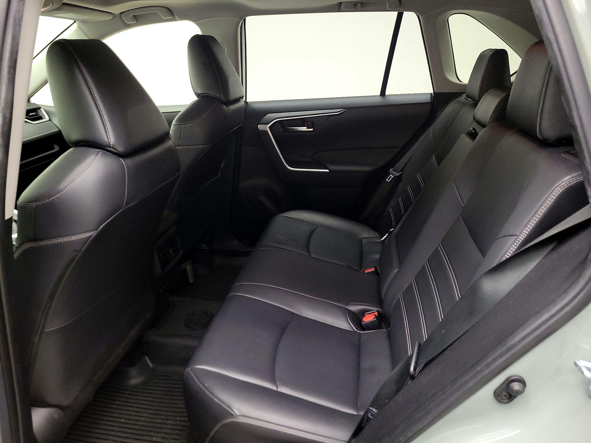 Thumbnail: 2019 Toyota RAV4 - 20