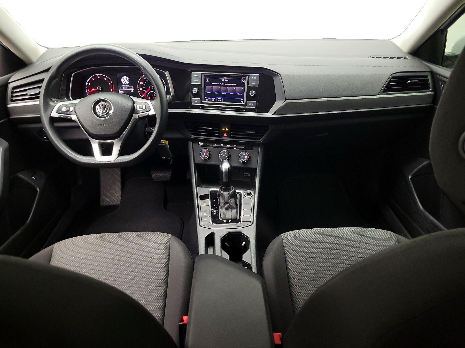 Thumbnail: 2019 Volkswagen Jetta - 9