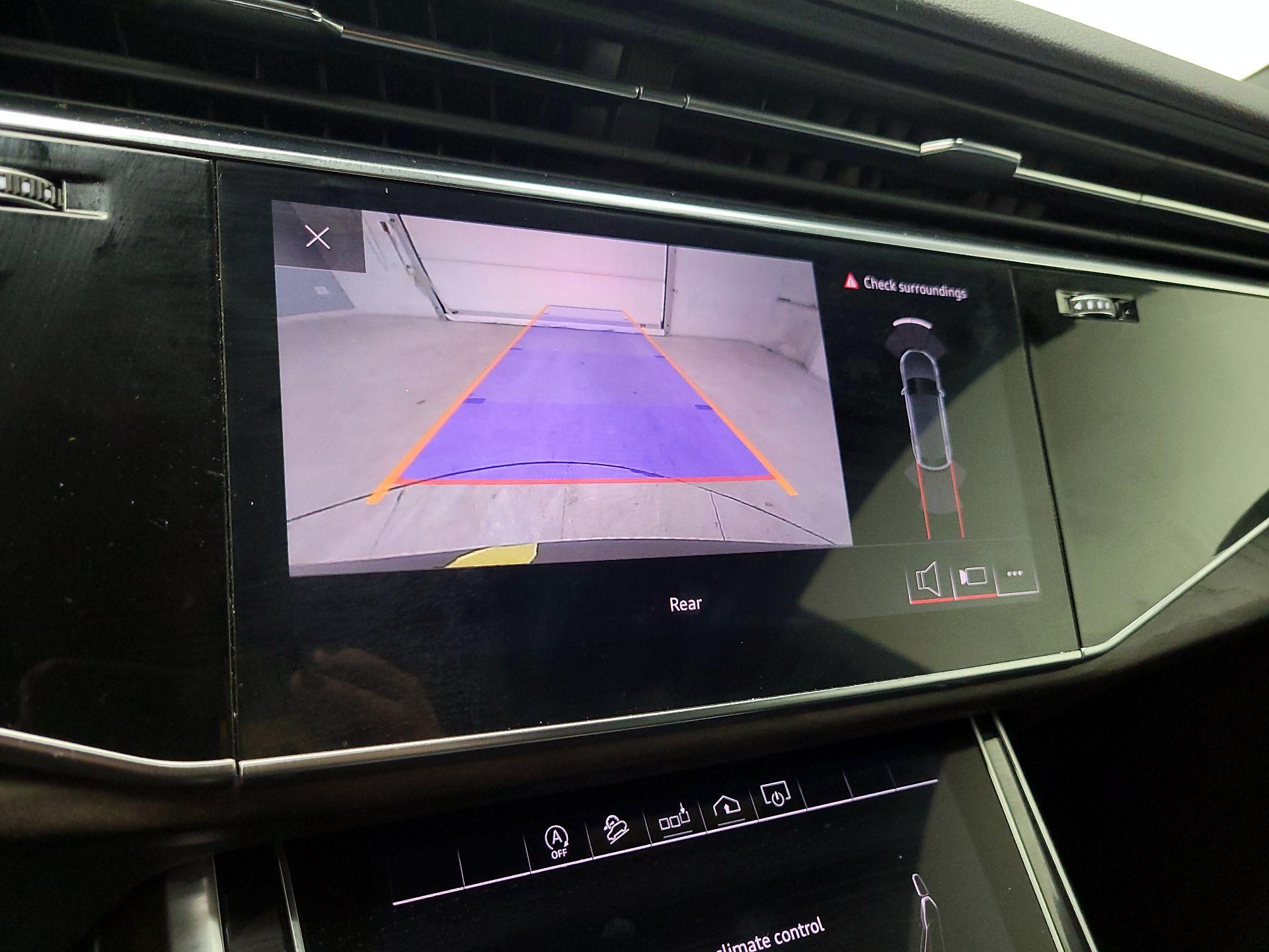 Thumbnail: 2019 Audi Q8 - 15