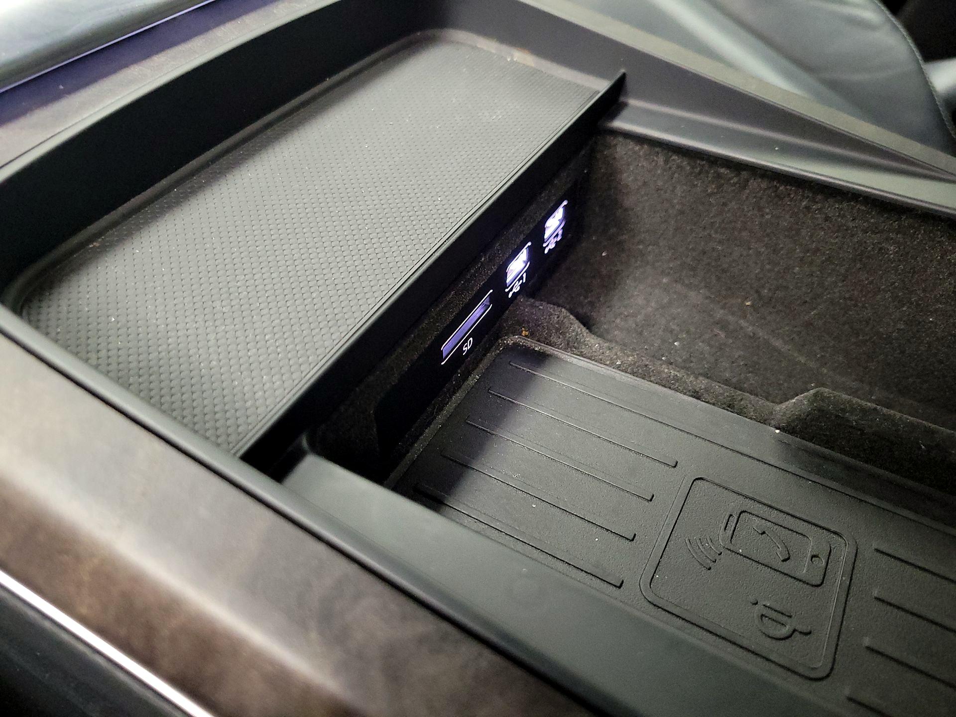 Thumbnail: 2019 Audi Q8 - 19