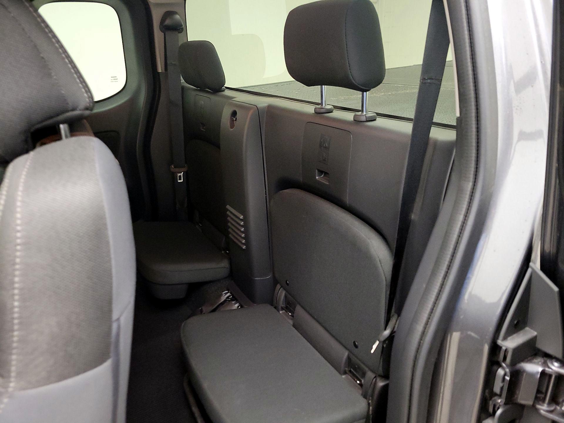 Thumbnail: 2025 Nissan Frontier - 19