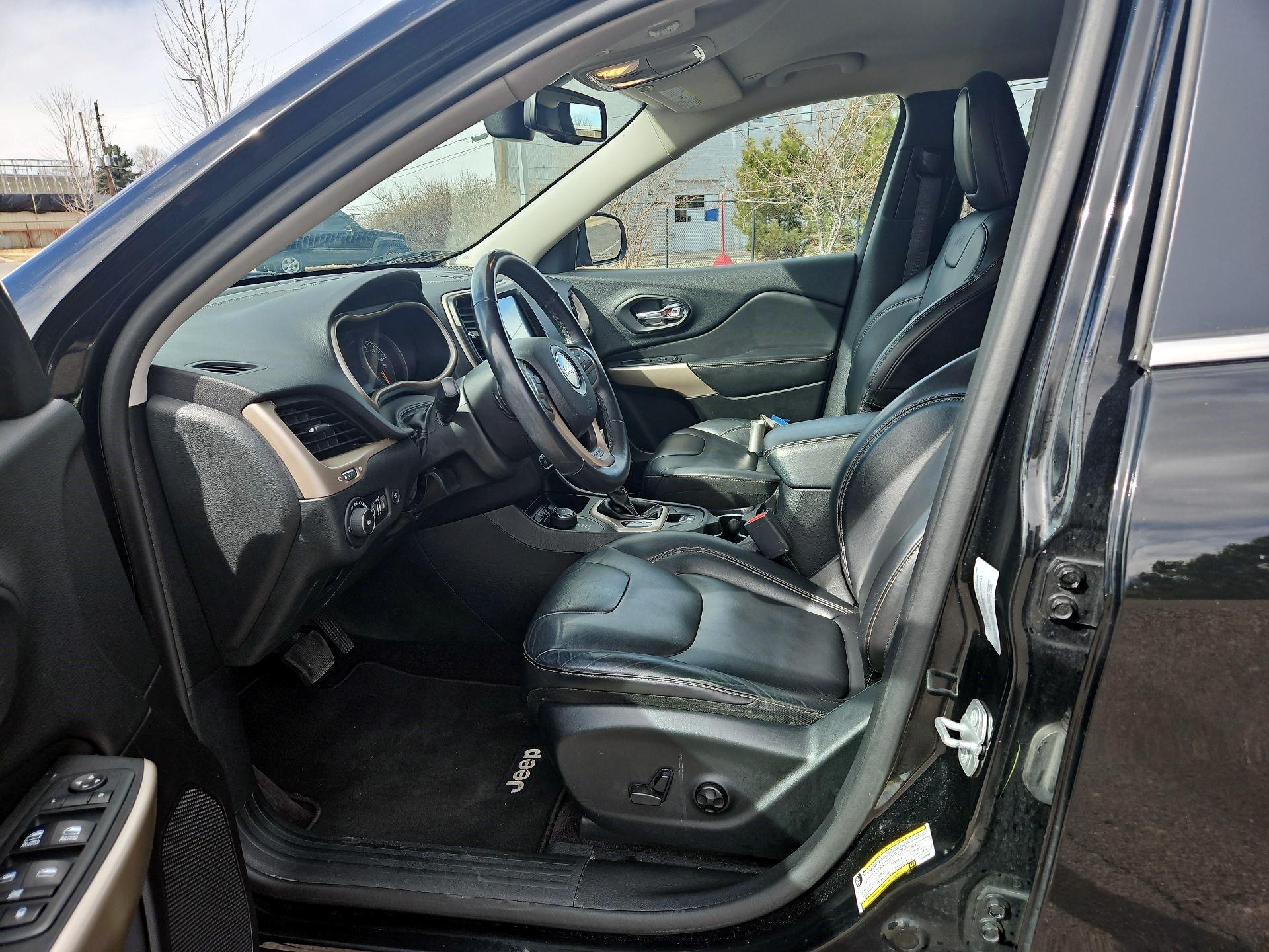 Thumbnail: 2018 Jeep Cherokee - 9