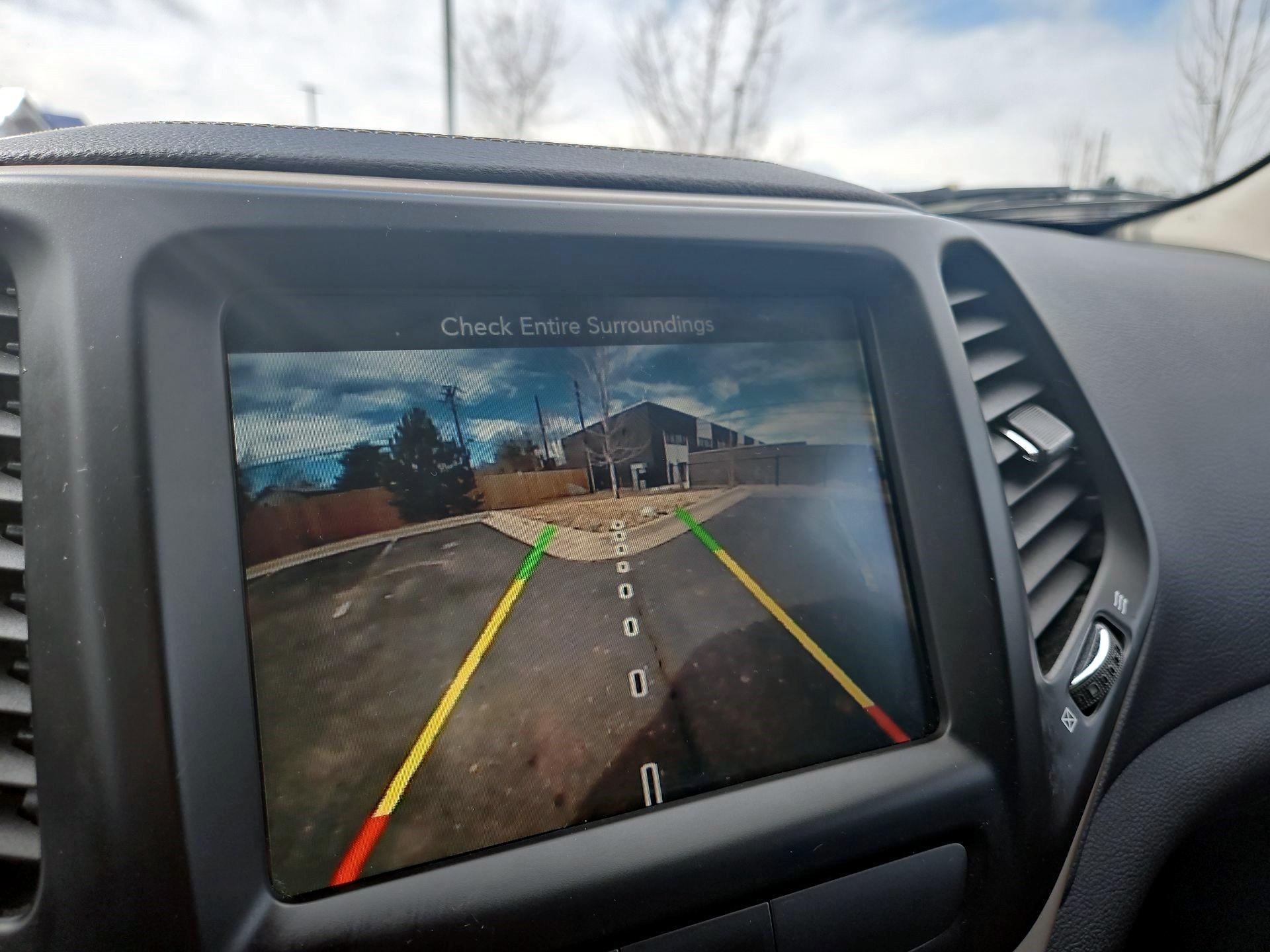 Thumbnail: 2018 Jeep Cherokee - 12