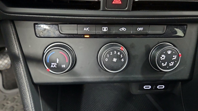 2022 Volkswagen Jetta Sport 16