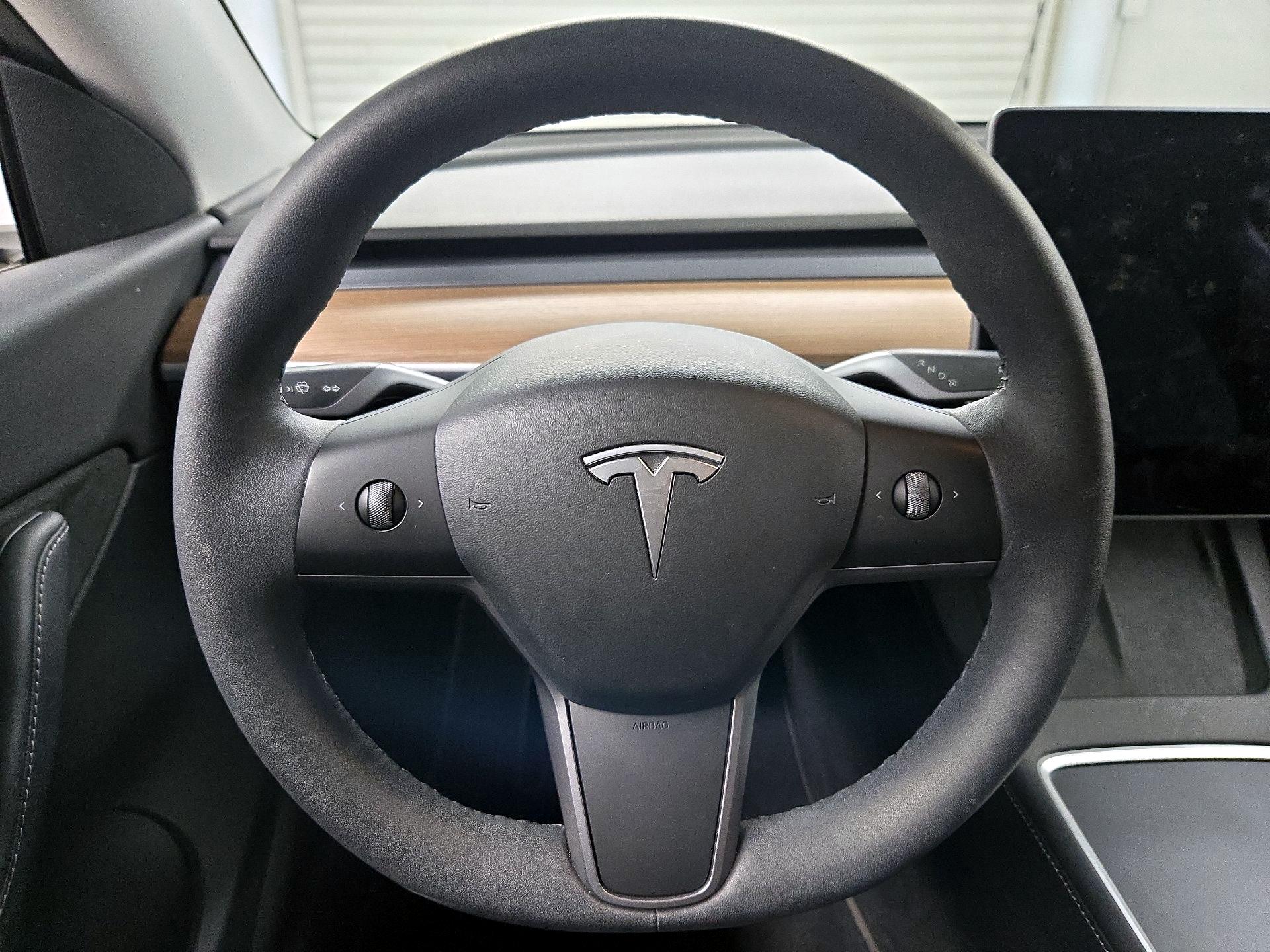 Thumbnail: 2022 Tesla Model Y - 10
