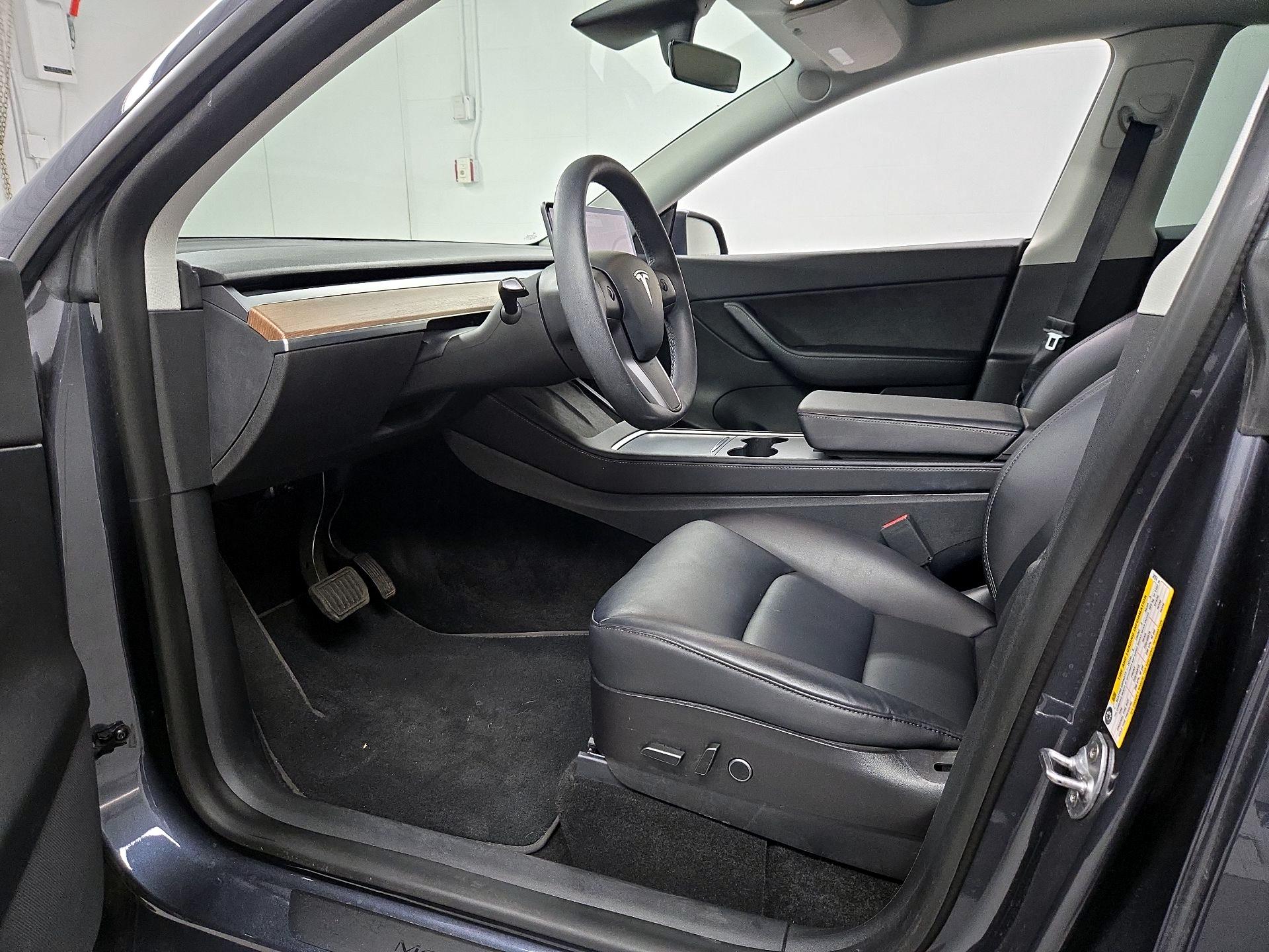 Thumbnail: 2022 Tesla Model Y - 11
