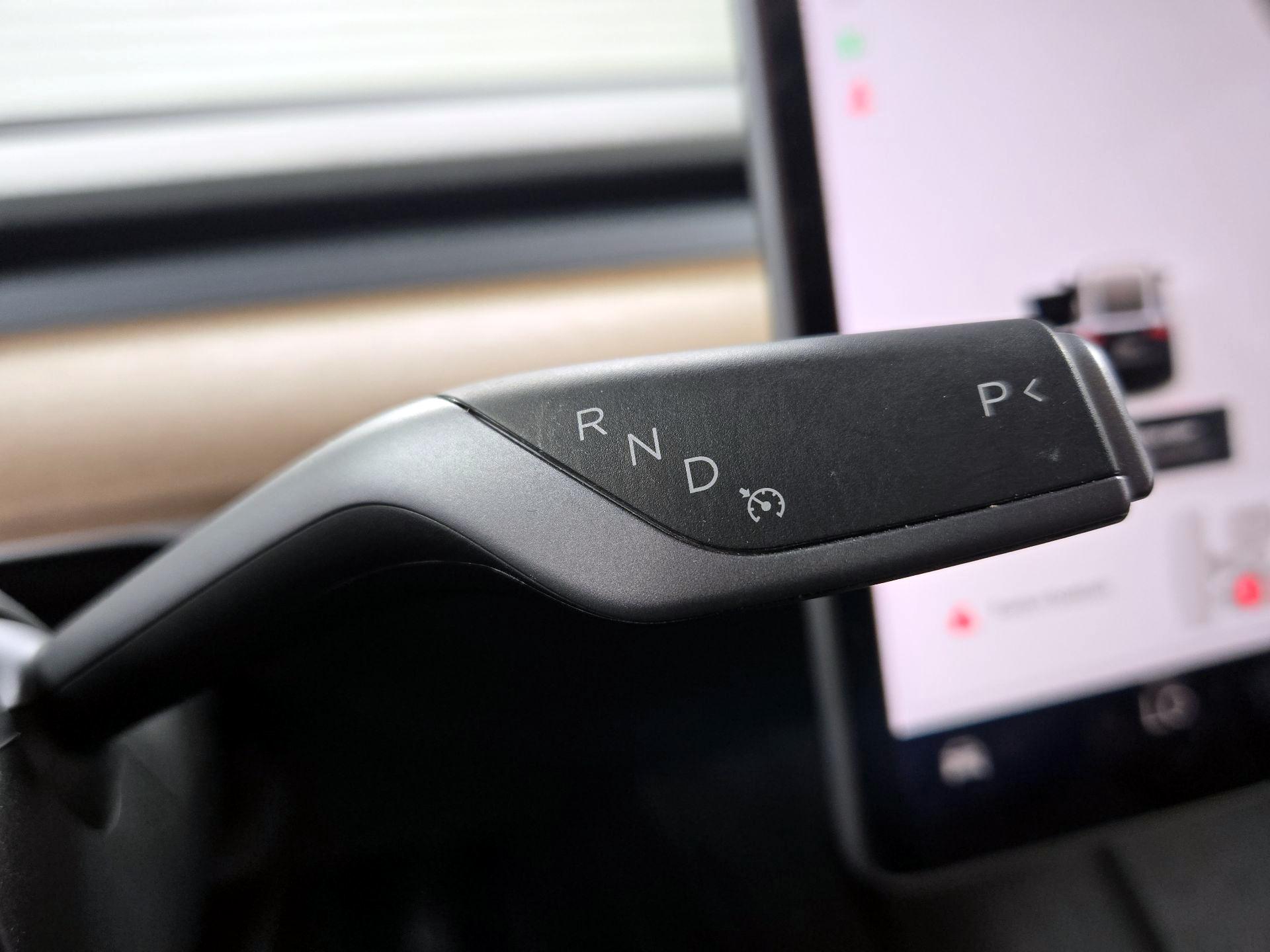 Thumbnail: 2022 Tesla Model Y - 17