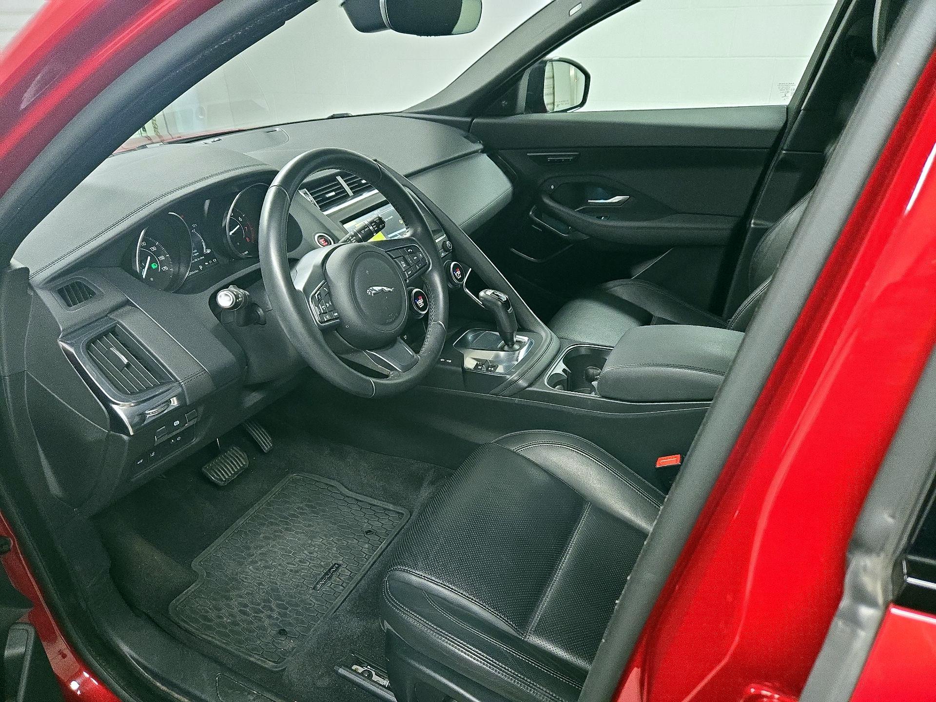 Thumbnail: 2019 Jaguar E-Pace - 11