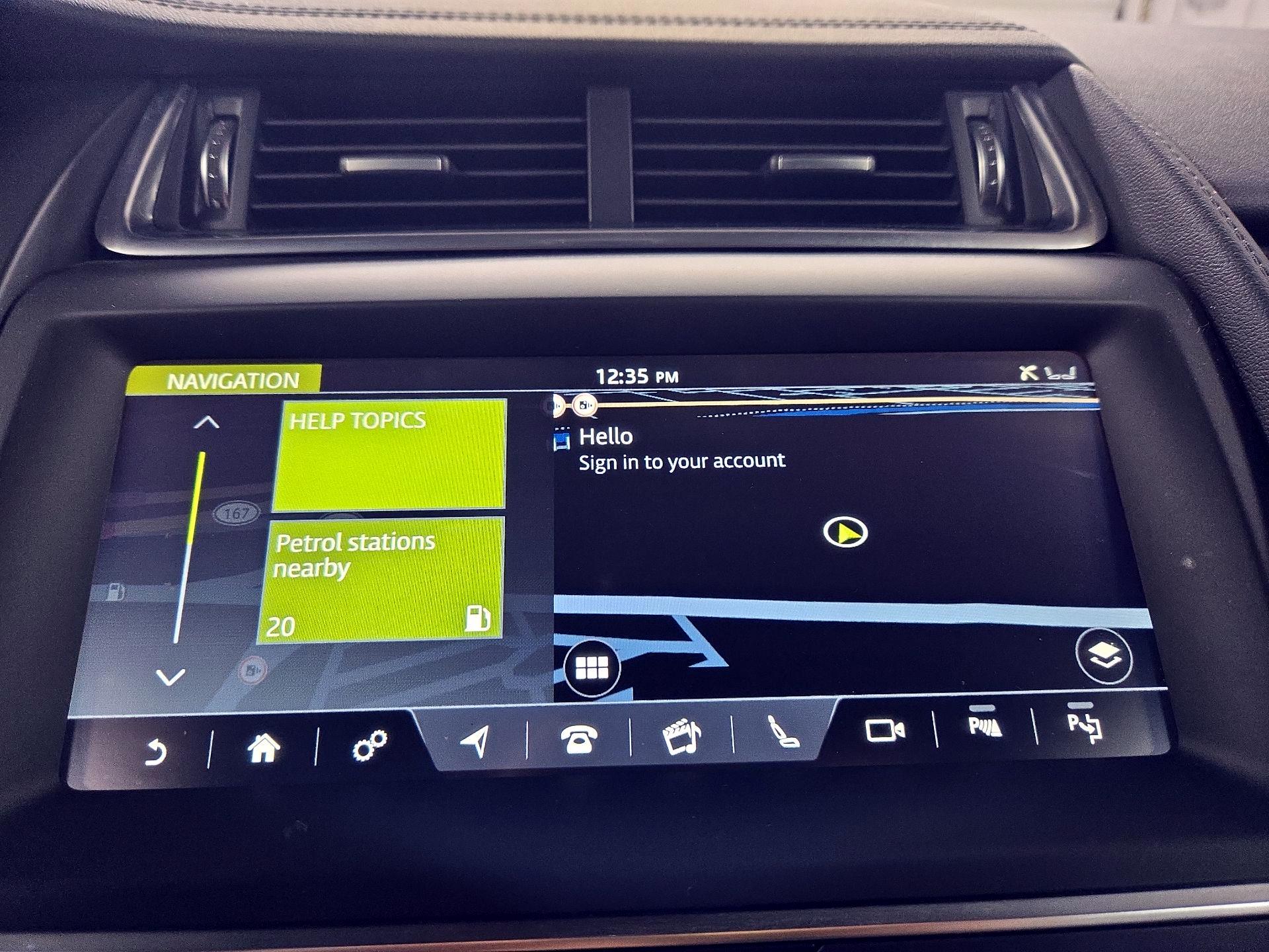 Thumbnail: 2019 Jaguar E-Pace - 14