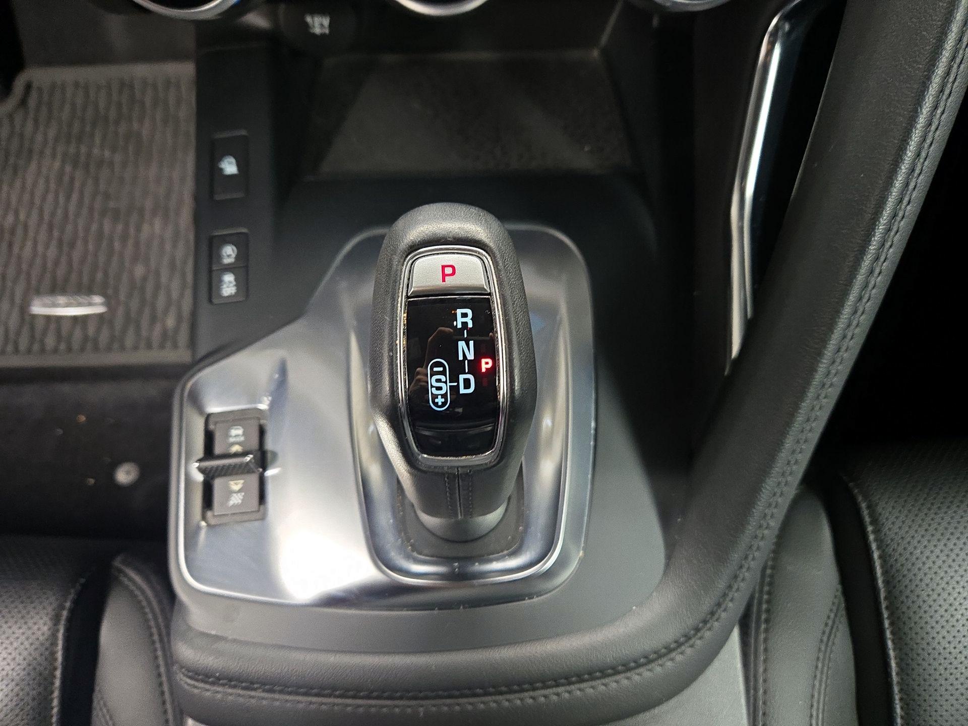 Thumbnail: 2019 Jaguar E-Pace - 18