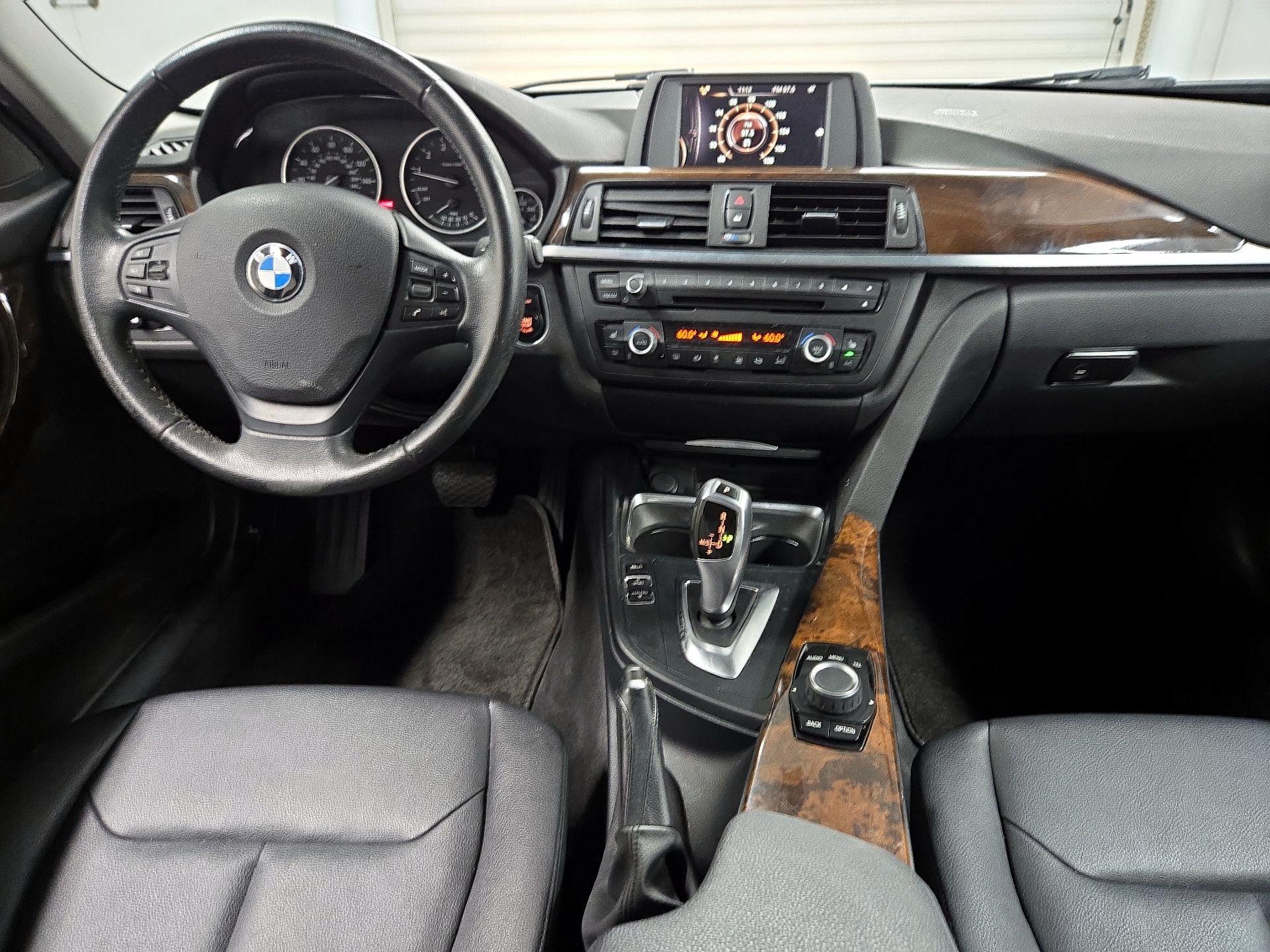 Thumbnail: 2015 BMW 3 Series - 9