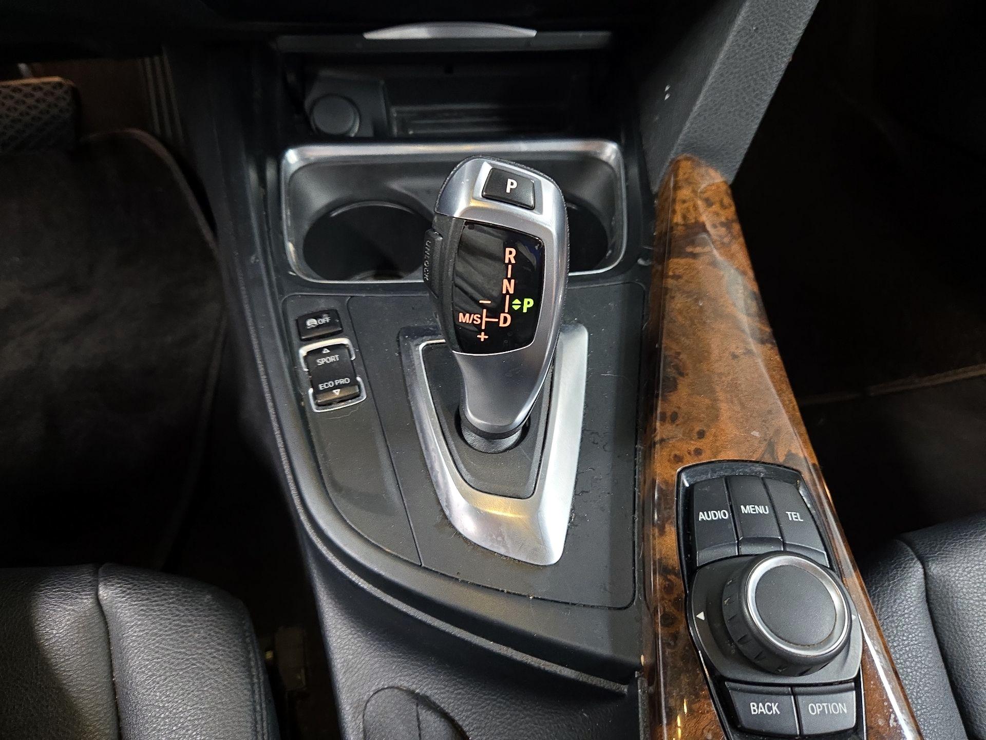 Thumbnail: 2015 BMW 3 Series - 16