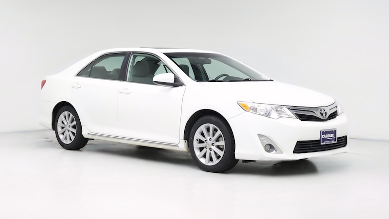 2014 Toyota Camry XLE Hero Image