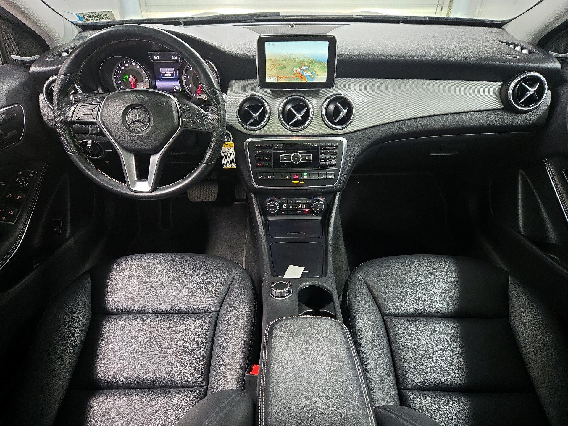 Thumbnail: 2015 Mercedes-Benz GLA - 9