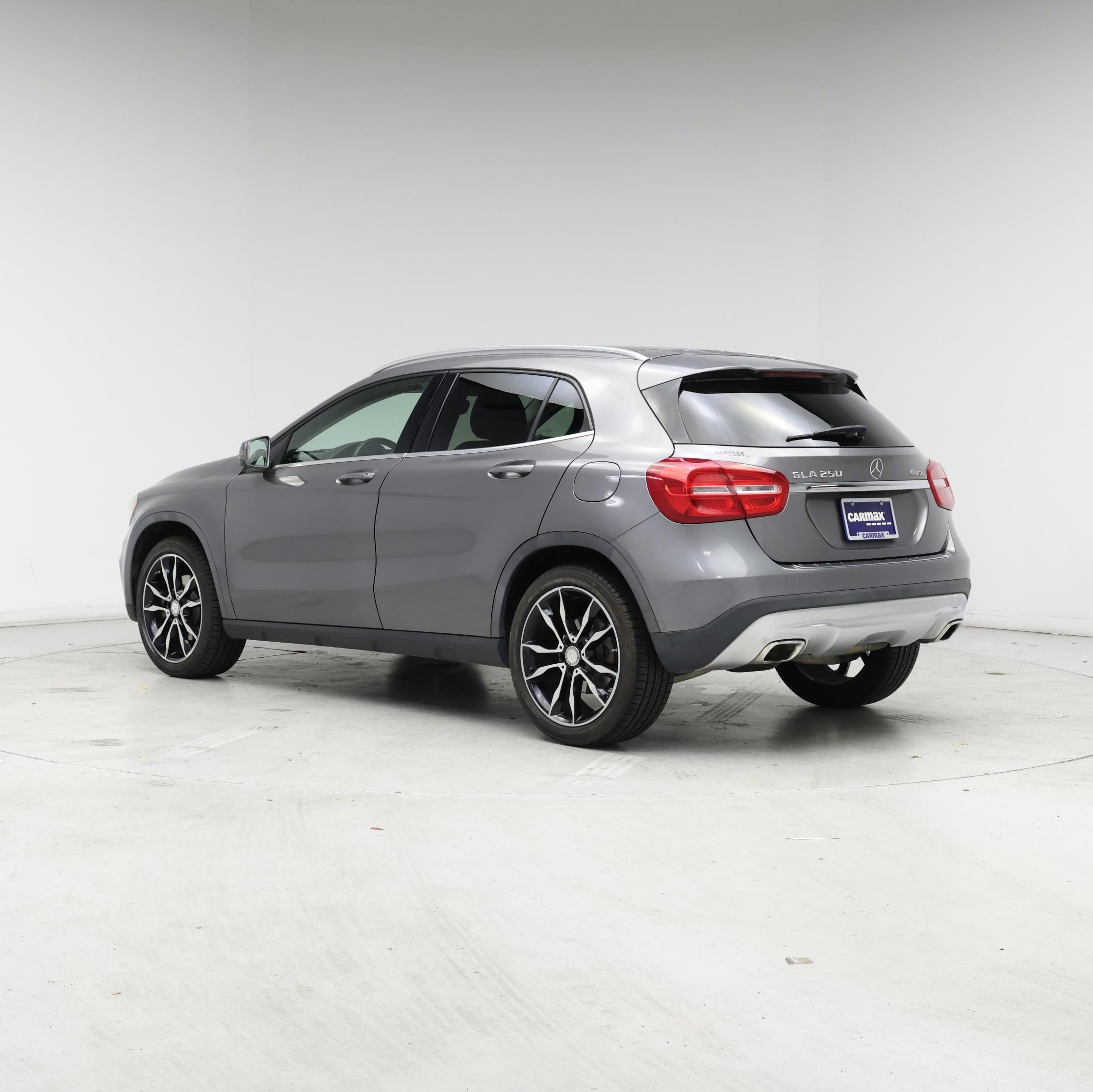 Thumbnail: 2015 Mercedes-Benz GLA - 2