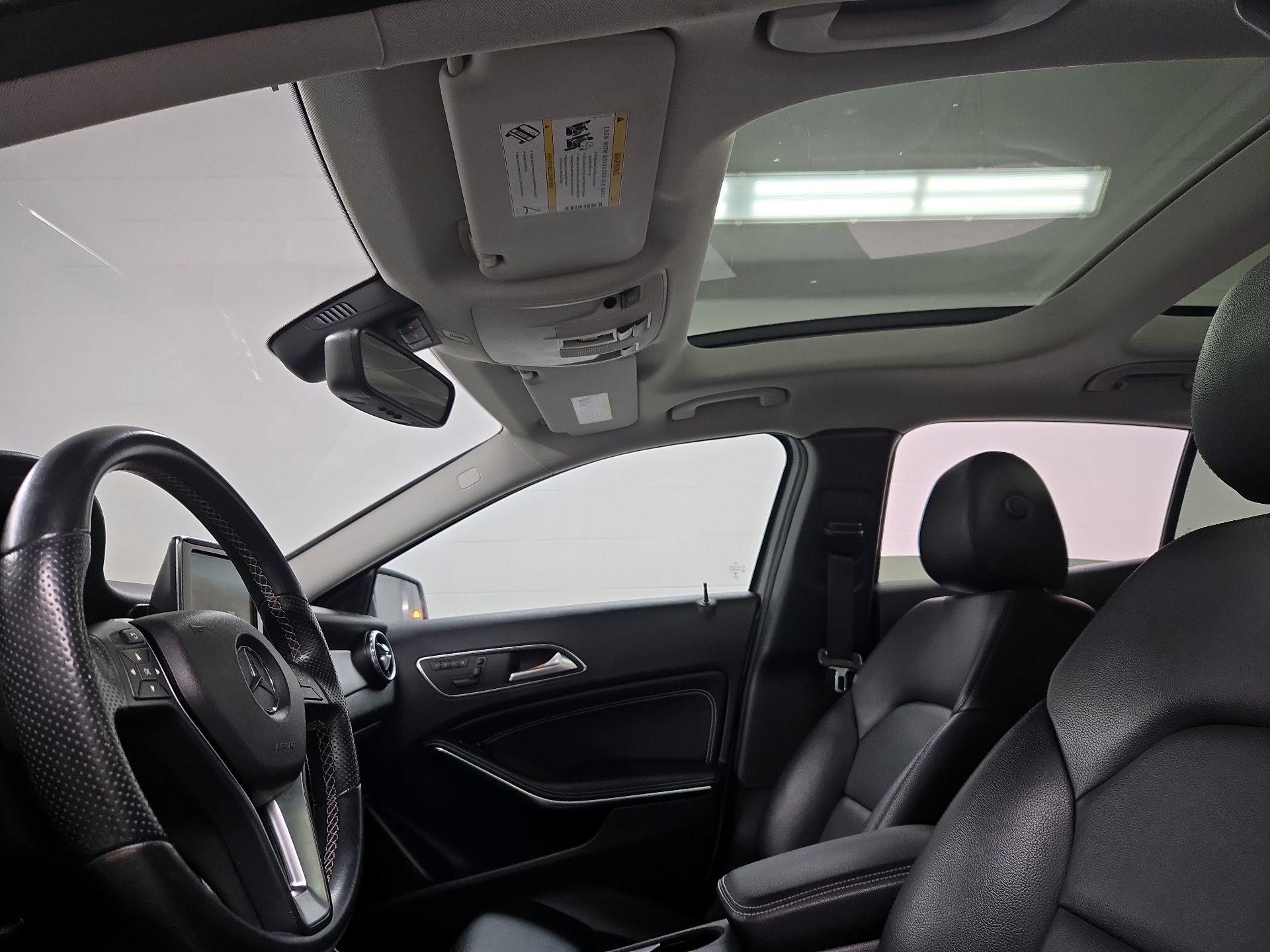 Thumbnail: 2015 Mercedes-Benz GLA - 20