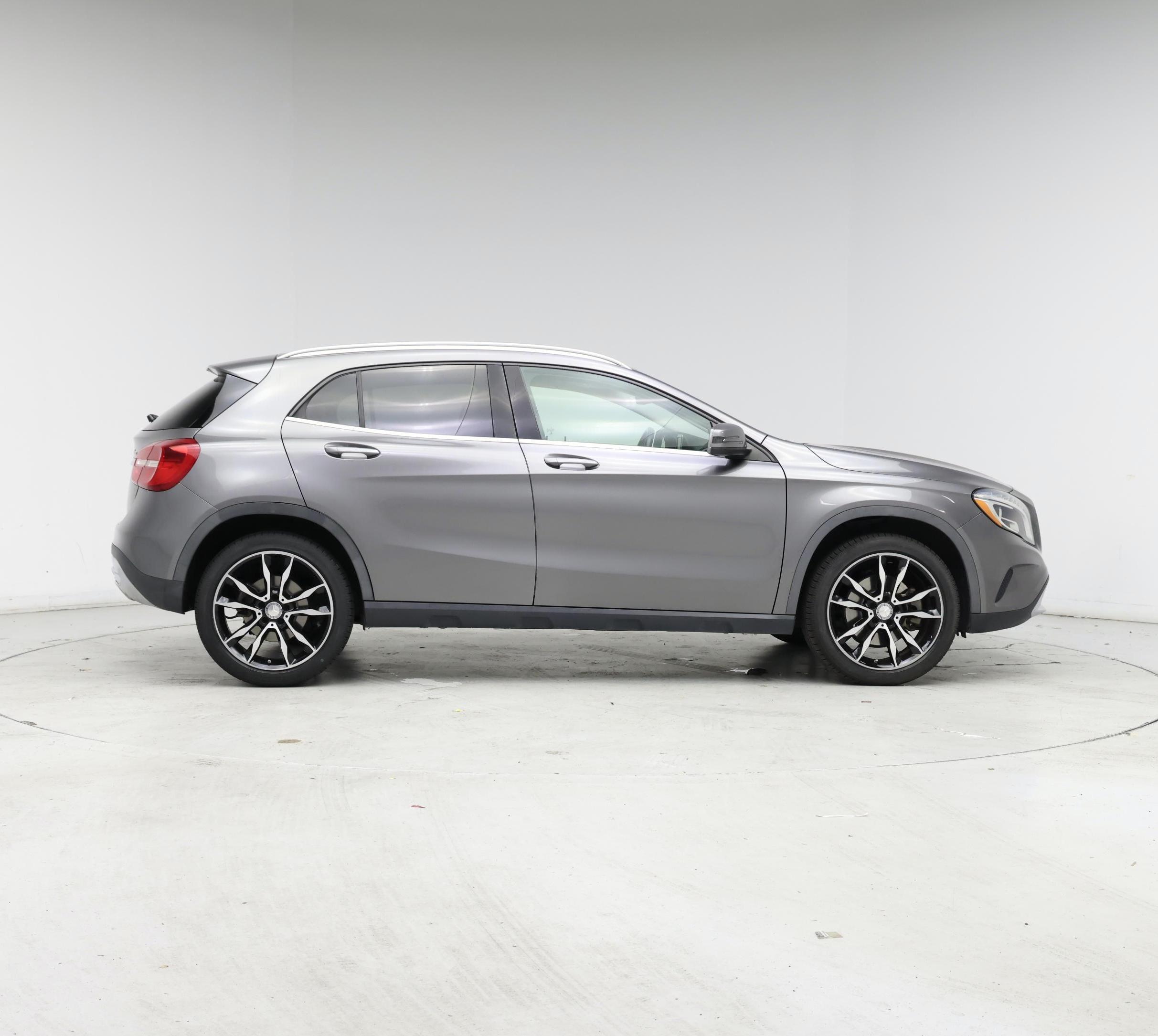 Thumbnail: 2015 Mercedes-Benz GLA - 7