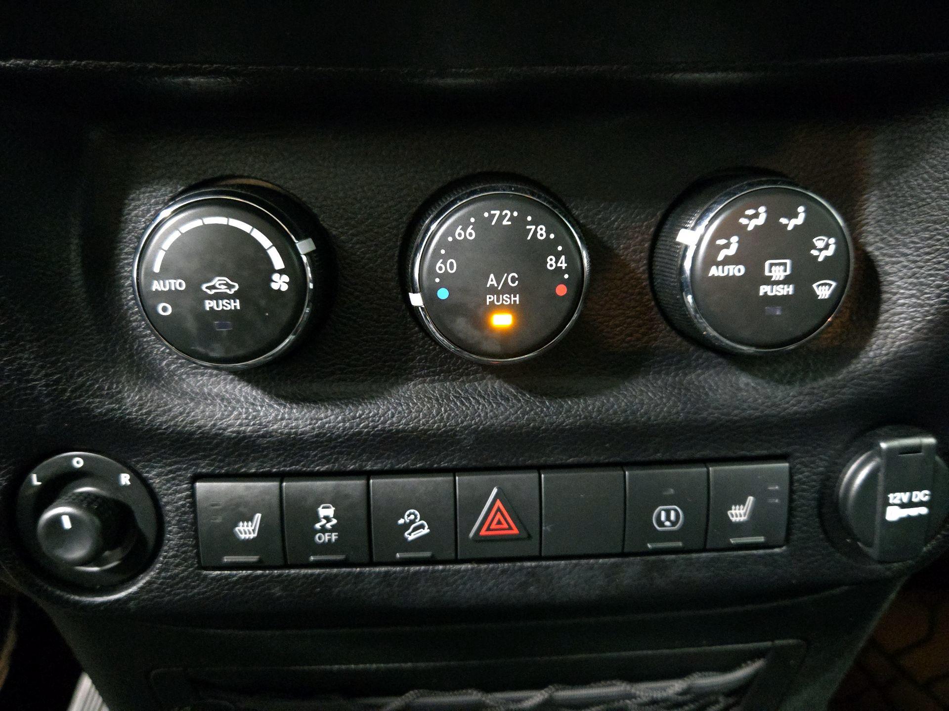 Thumbnail: 2017 Jeep Wrangler - 16