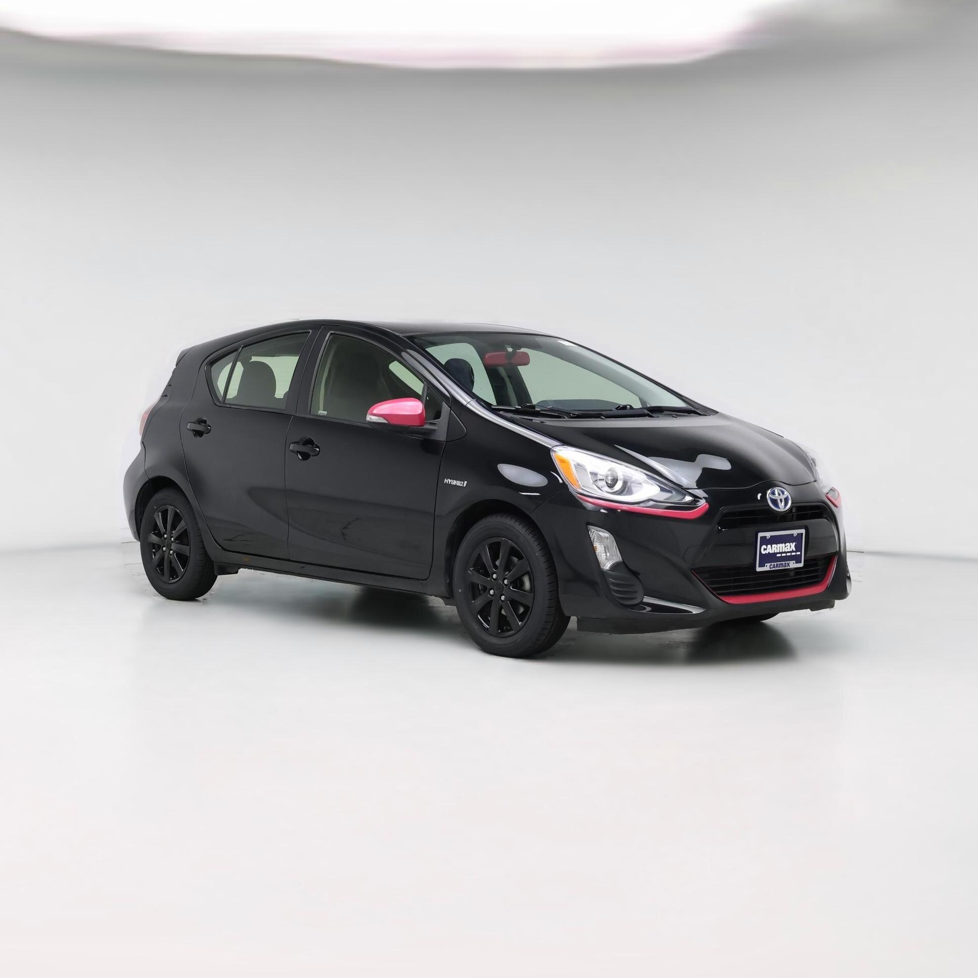 Thumbnail: 2016 Toyota Prius c - 1