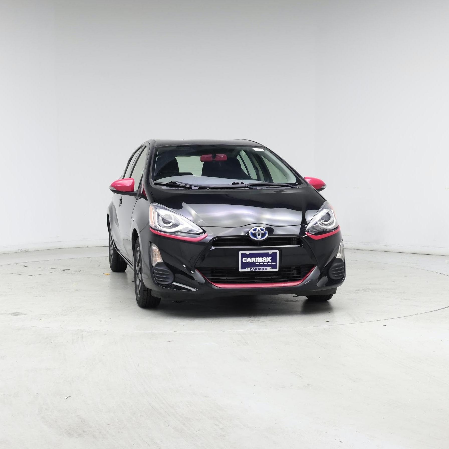 Thumbnail: 2016 Toyota Prius c - 5