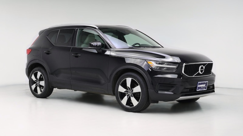 2020 Volvo XC40 T5 Momentum Hero Image