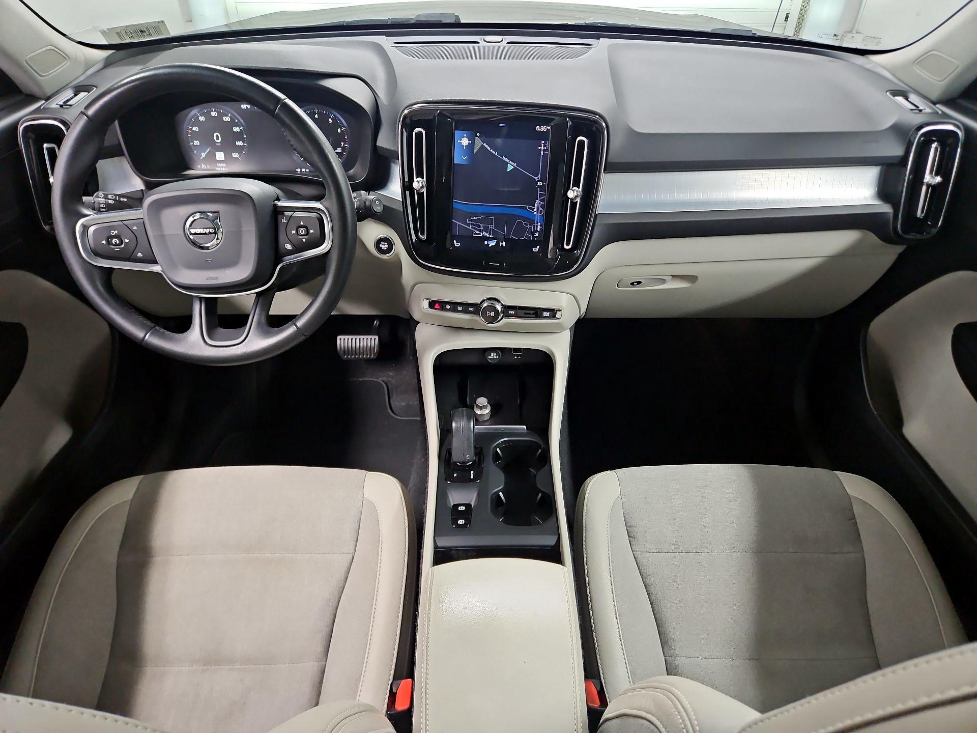 Thumbnail: 2020 Volvo XC40 - 9