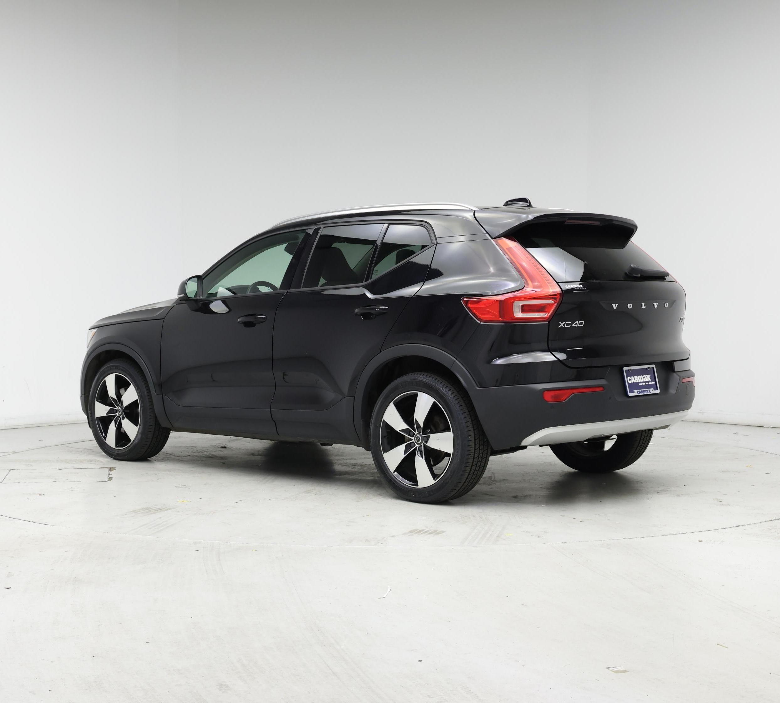 Thumbnail: 2020 Volvo XC40 - 2