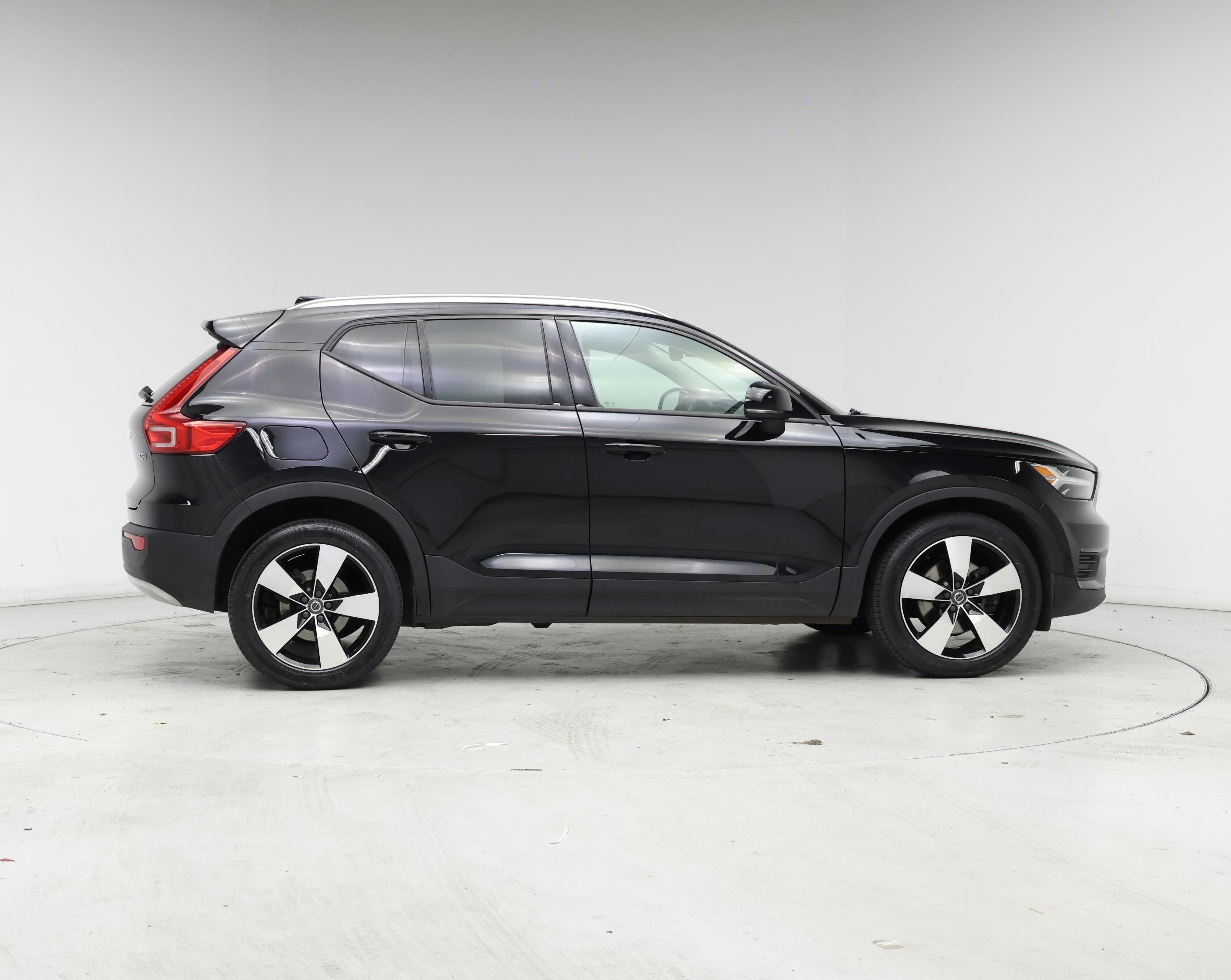 Thumbnail: 2020 Volvo XC40 - 7