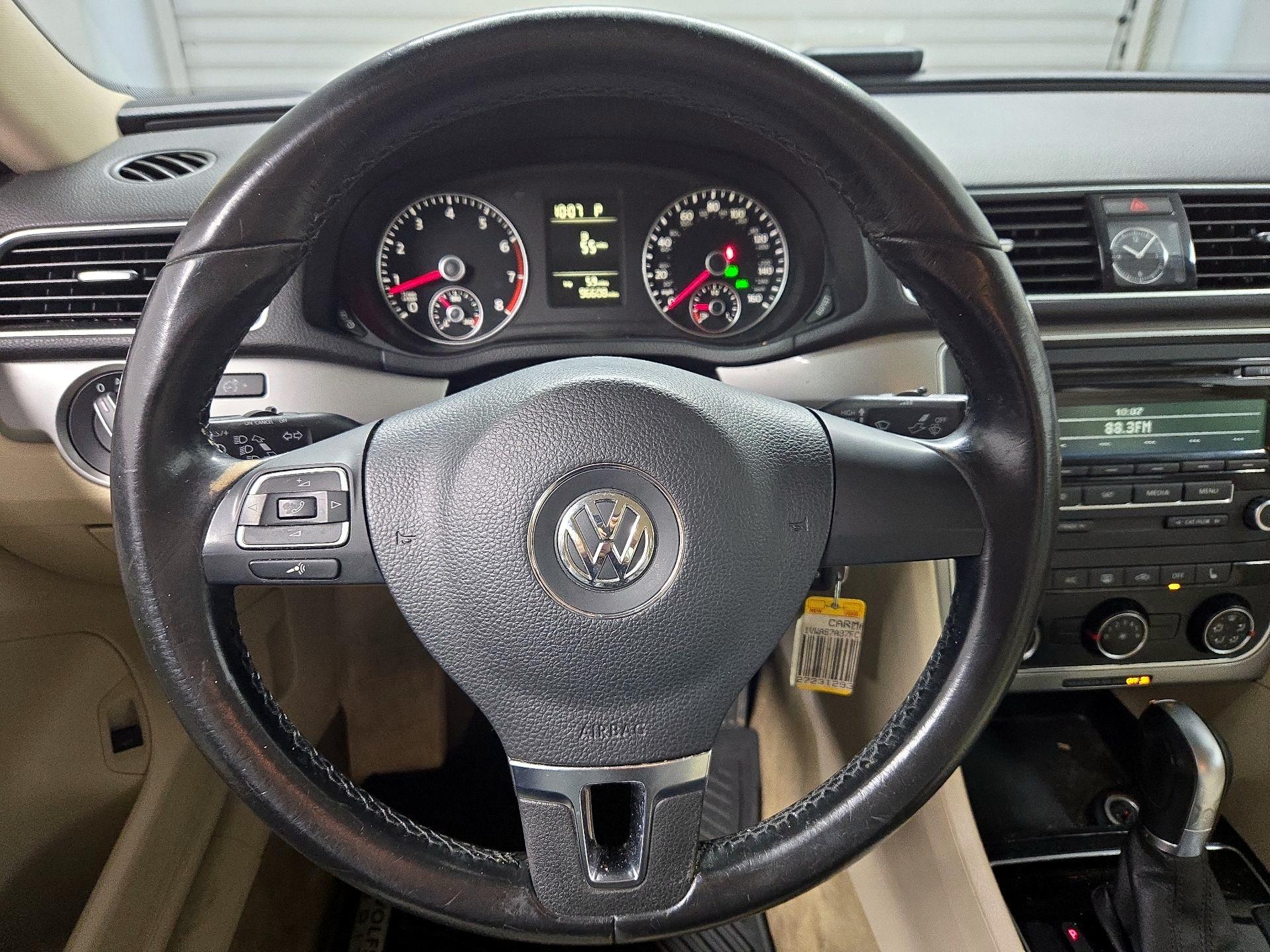 Thumbnail: 2015 Volkswagen Passat - 10