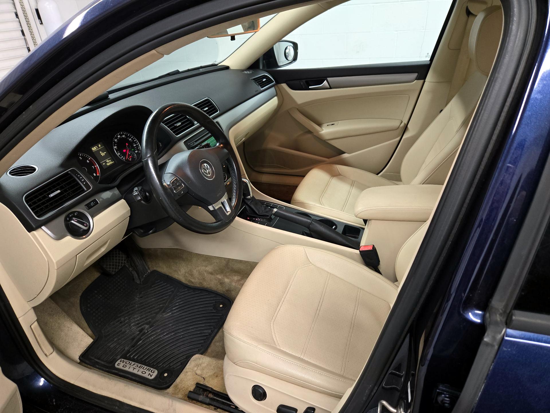 Thumbnail: 2015 Volkswagen Passat - 11