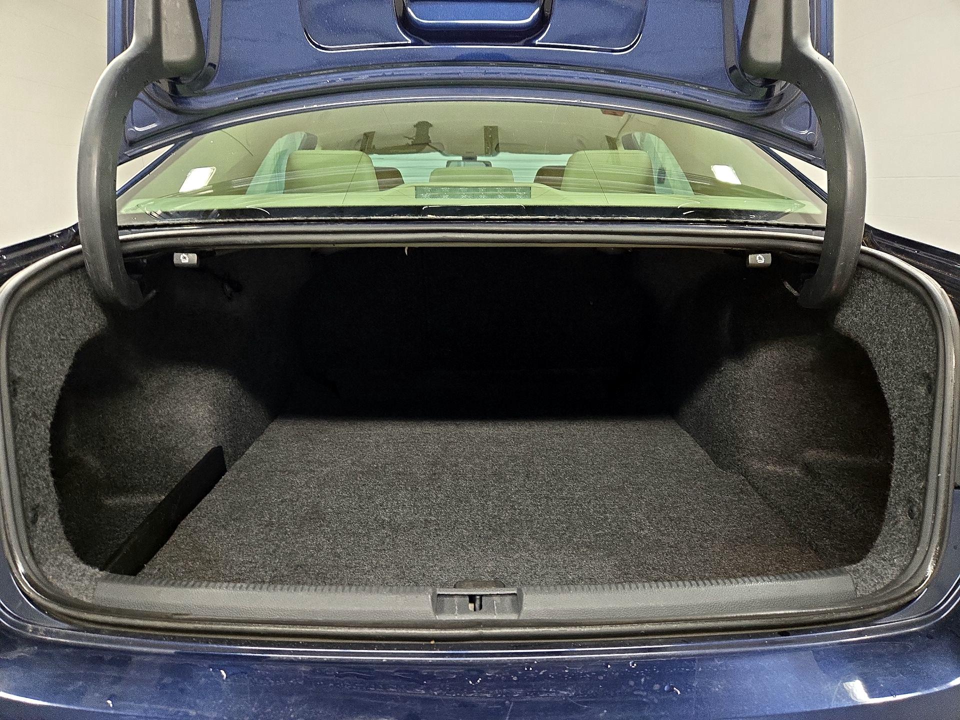 Thumbnail: 2015 Volkswagen Passat - 19