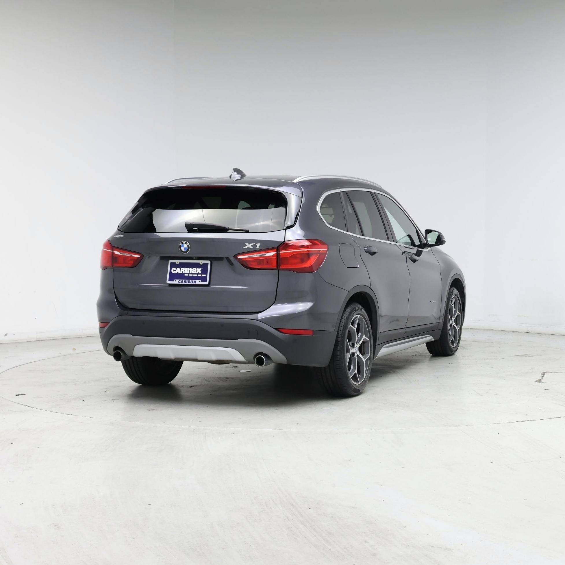 Thumbnail: 2016 BMW X1 - 8