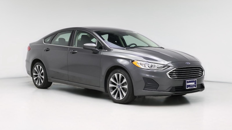 2019 Ford Fusion SE Hero Image