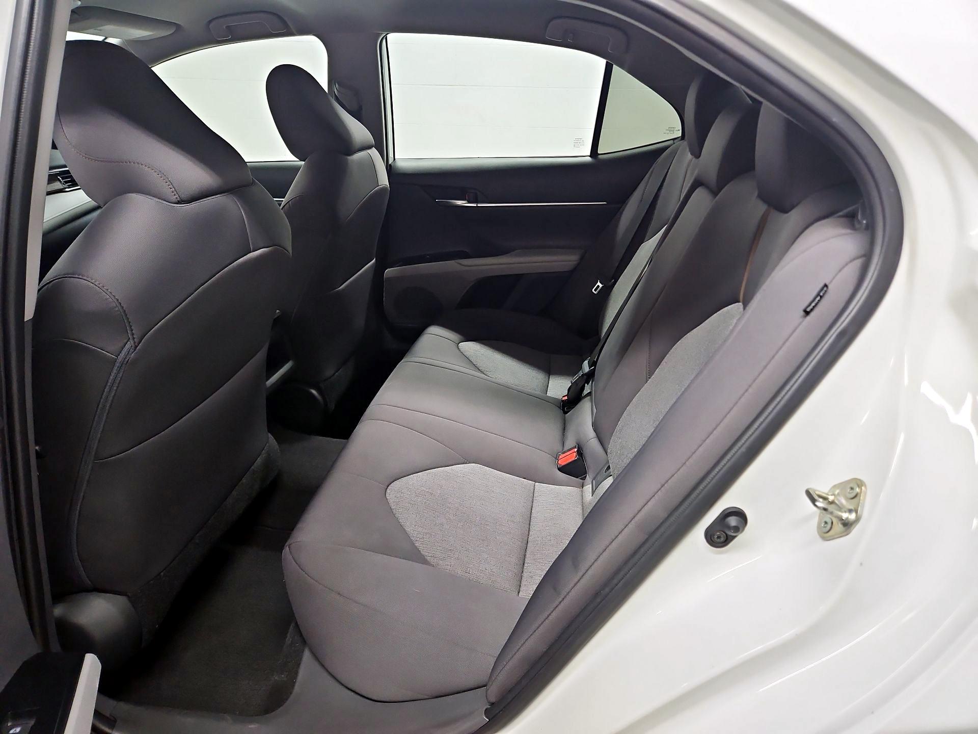 Thumbnail: 2020 Toyota Camry - 19