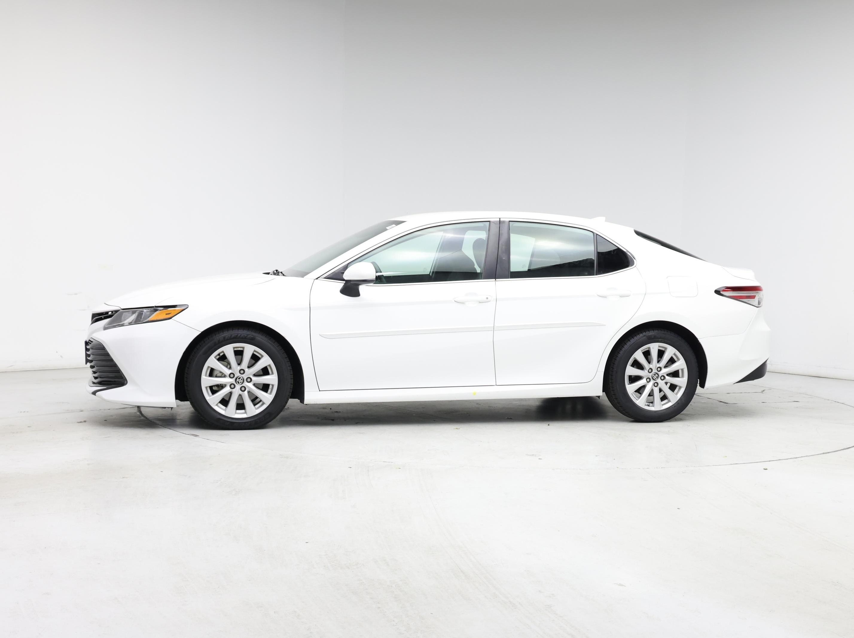 Thumbnail: 2020 Toyota Camry - 3