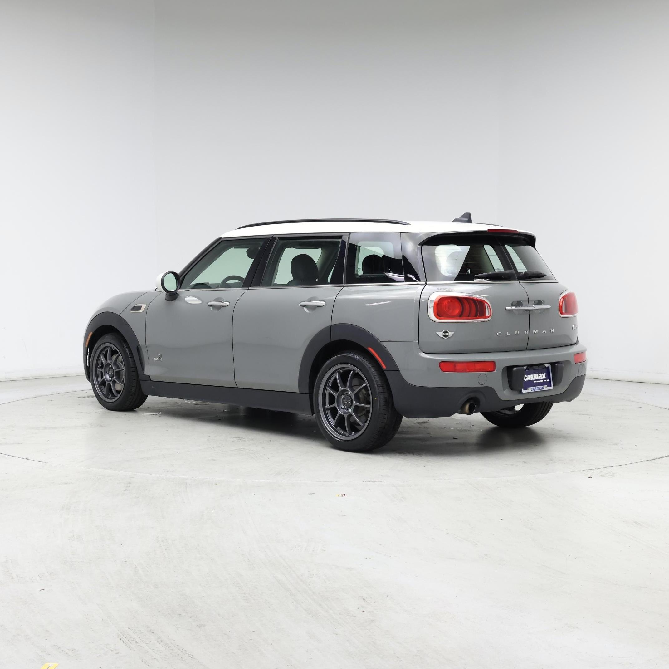 Thumbnail: 2017 MINI Cooper Clubman - 2