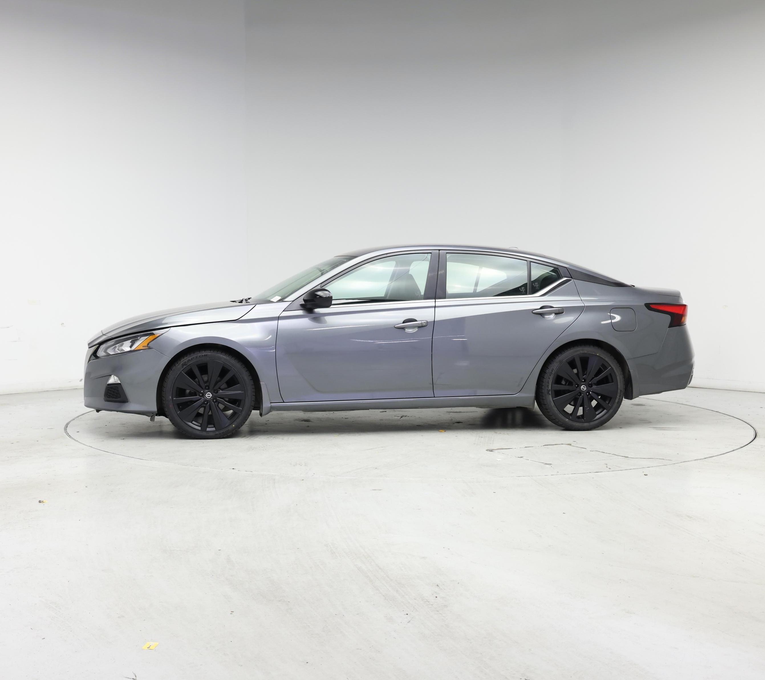 Thumbnail: 2020 Nissan Altima - 3