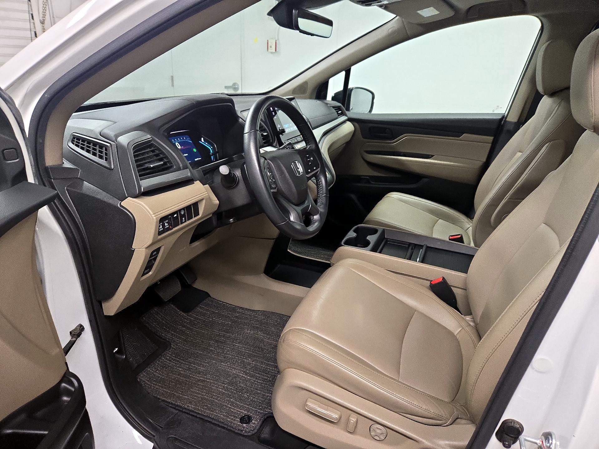 Thumbnail: 2022 Honda Odyssey - 11