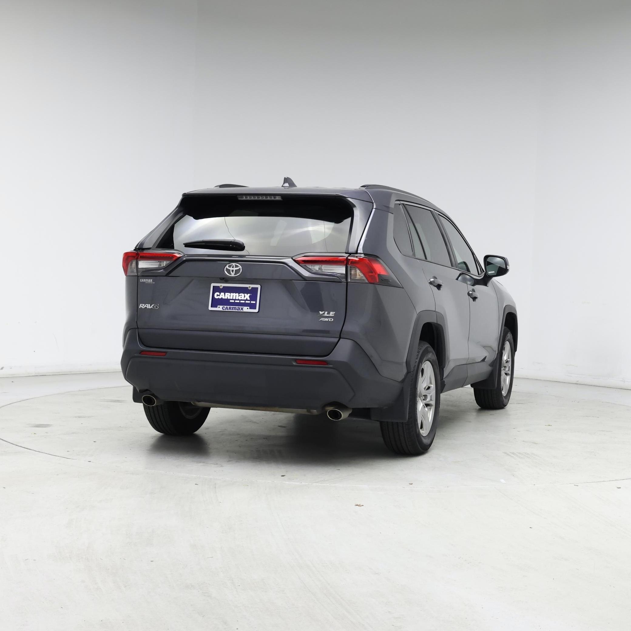 Thumbnail: 2022 Toyota RAV4 - 8