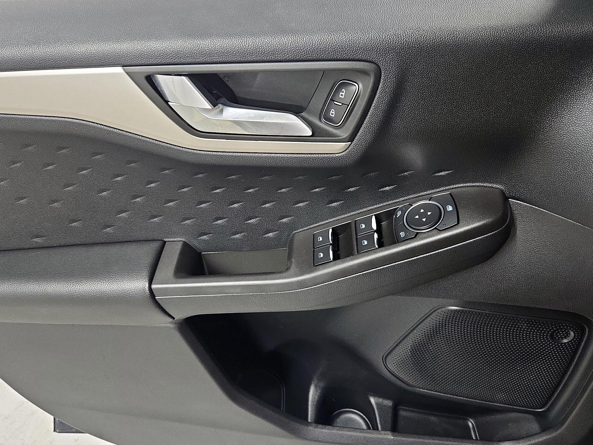 Thumbnail: 2020 Ford Escape - 12