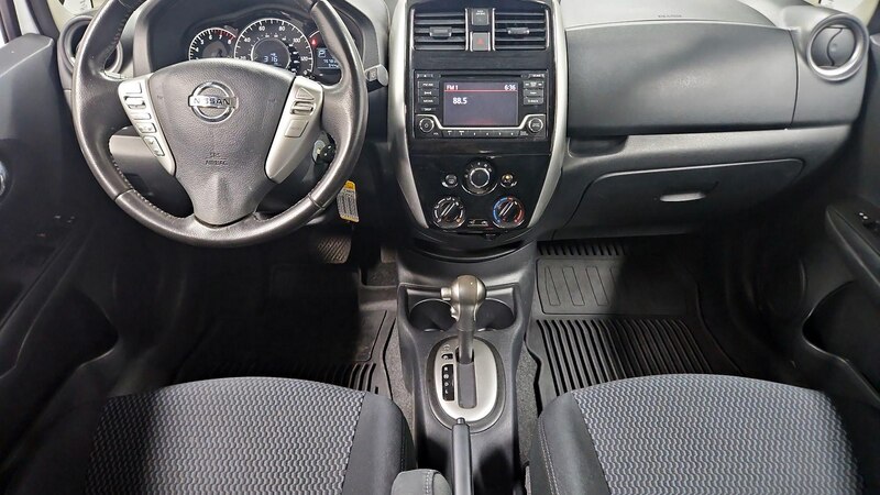 2016 Nissan Versa Note SV 9
