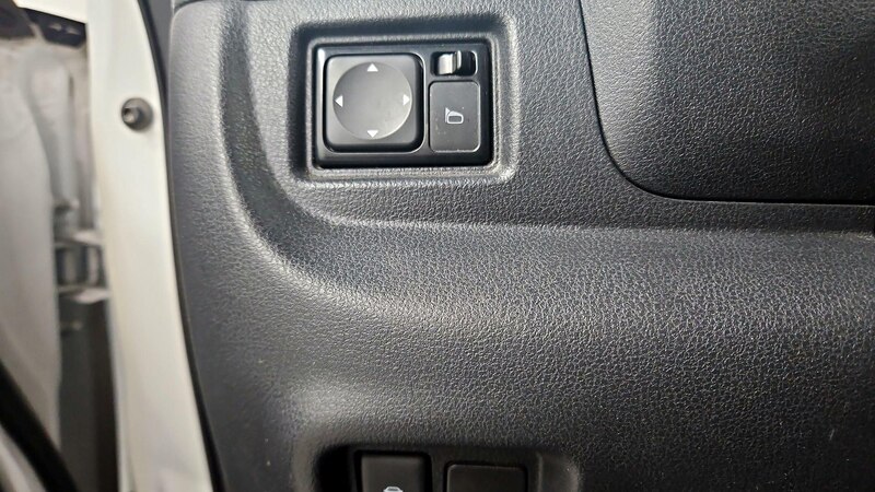 2016 Nissan Versa Note SV 13