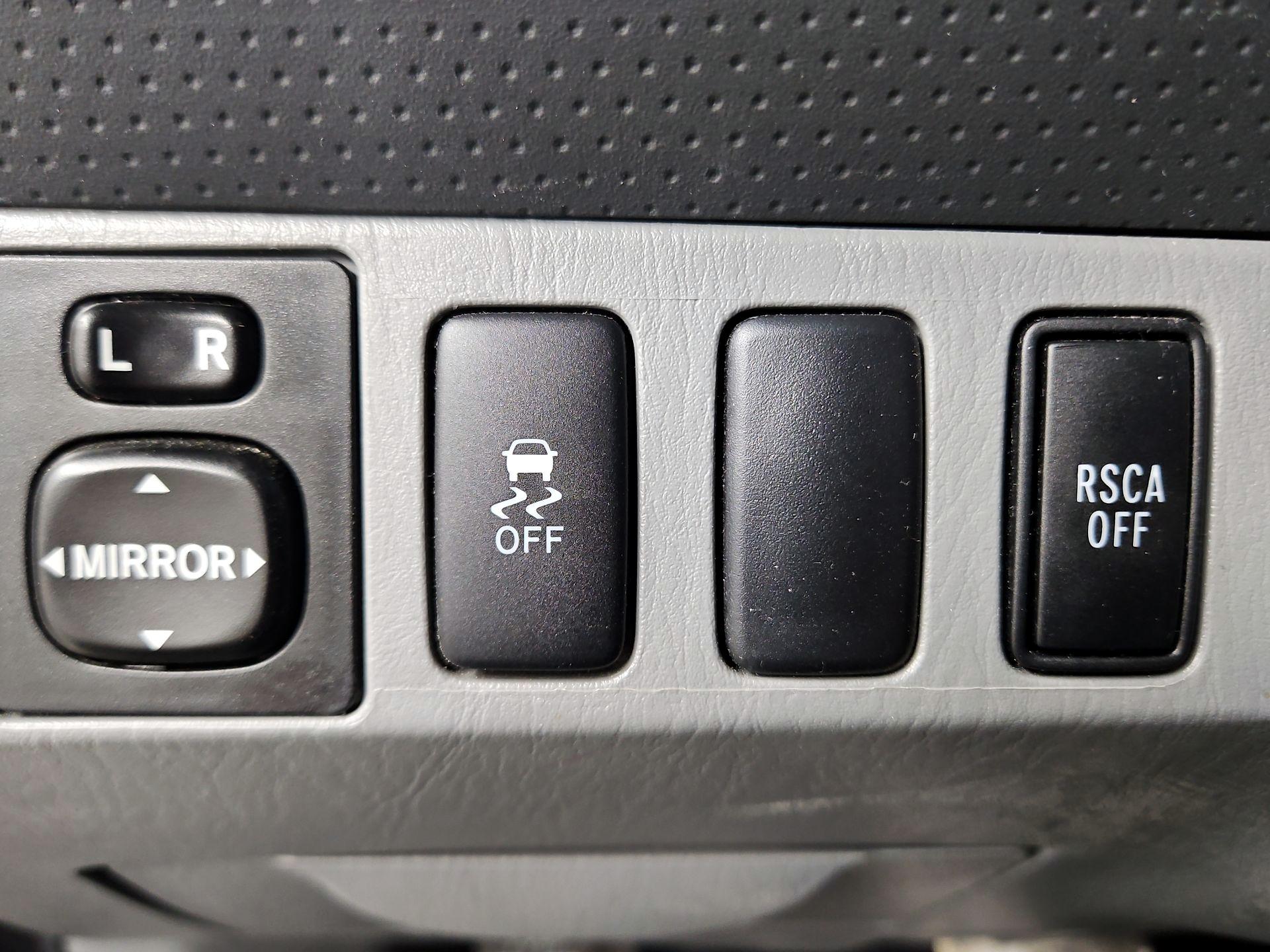 Thumbnail: 2014 Toyota Tacoma - 13