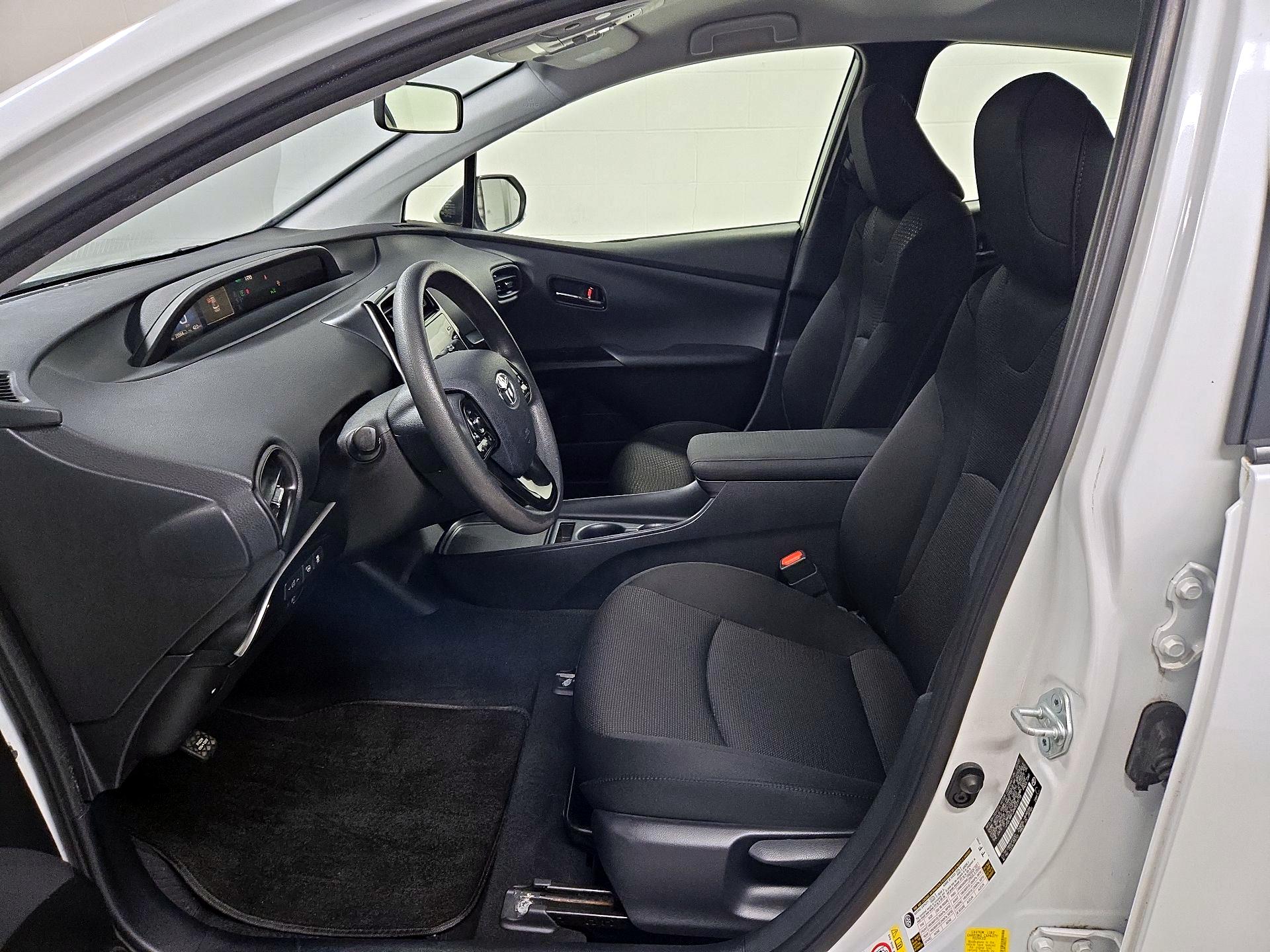 Thumbnail: 2021 Toyota Prius - 11