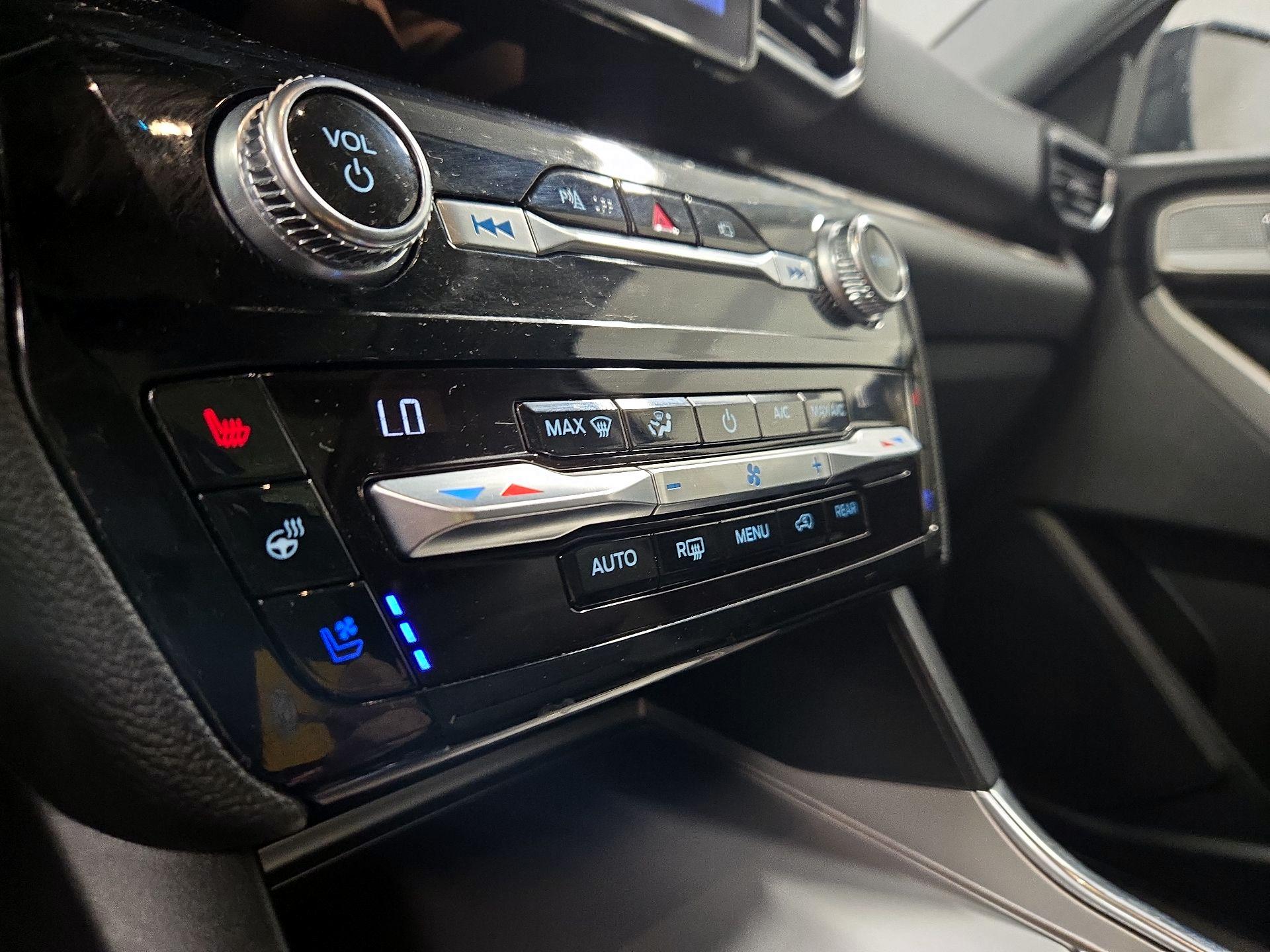 Thumbnail: 2021 Ford Explorer - 17