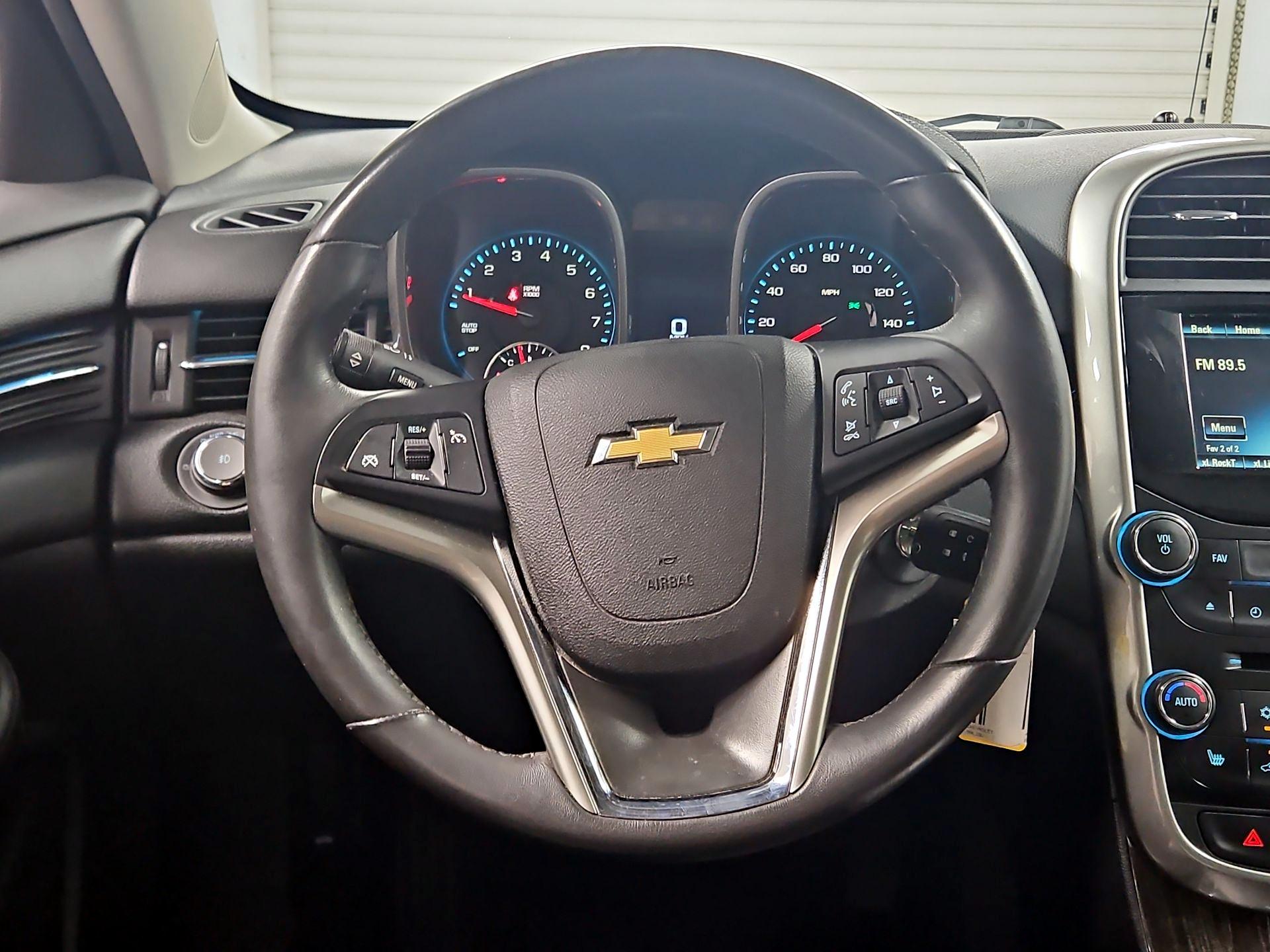 Thumbnail: 2014 Chevrolet Malibu - 10