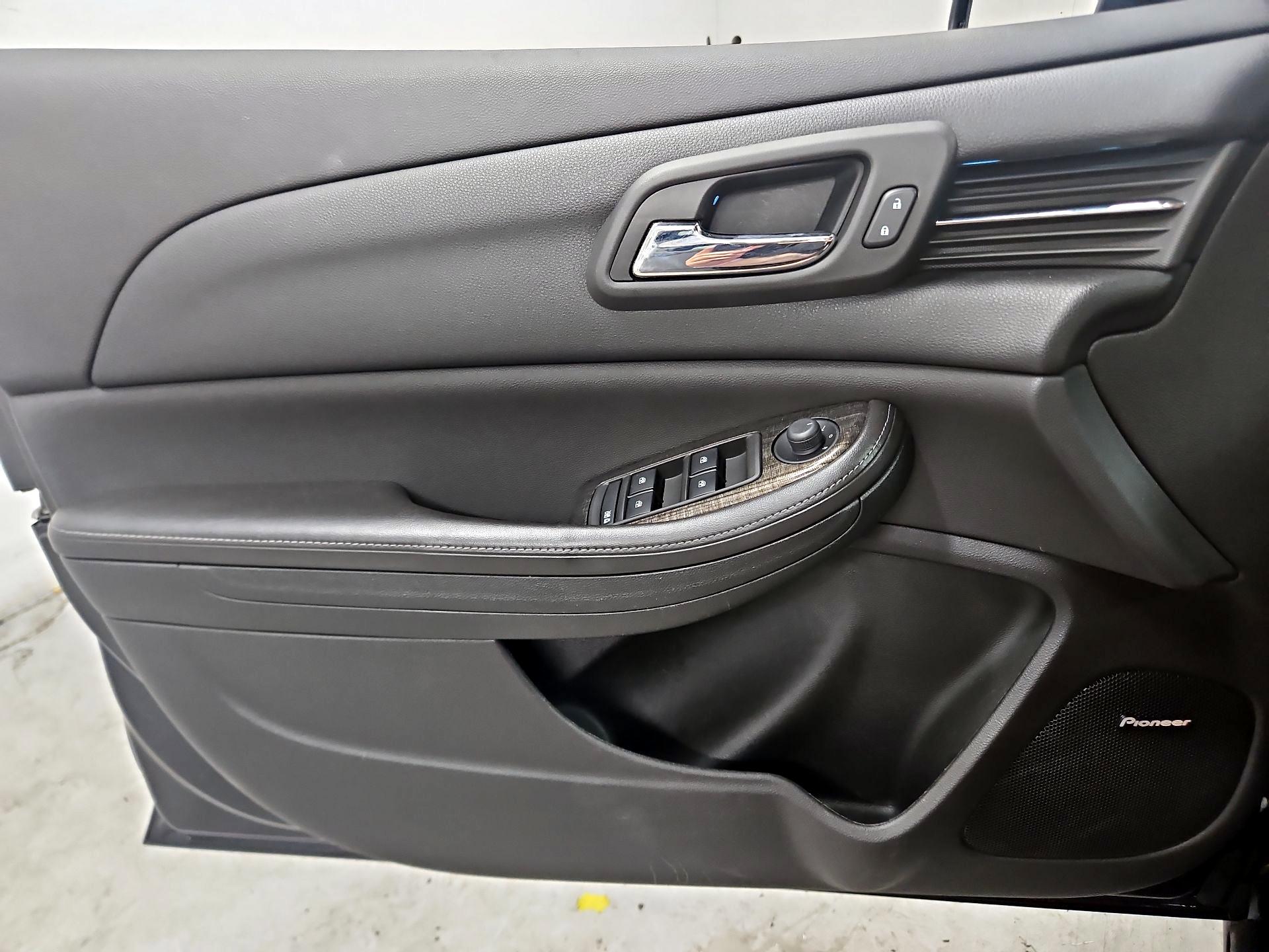 Thumbnail: 2014 Chevrolet Malibu - 12